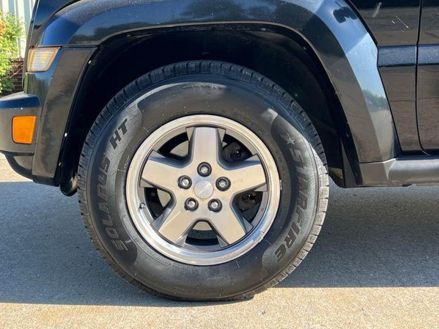 2005 BLACK /Gray Cloth JEEP LIBERTY RENEGADE (1J4GL38K55W) with an 3.7L V6 engine, Automatic transmission, located at 506 S. Kingshighway, Cape Girardeau, MO, 63703, 37.294994, -89.556206 - Photo#31