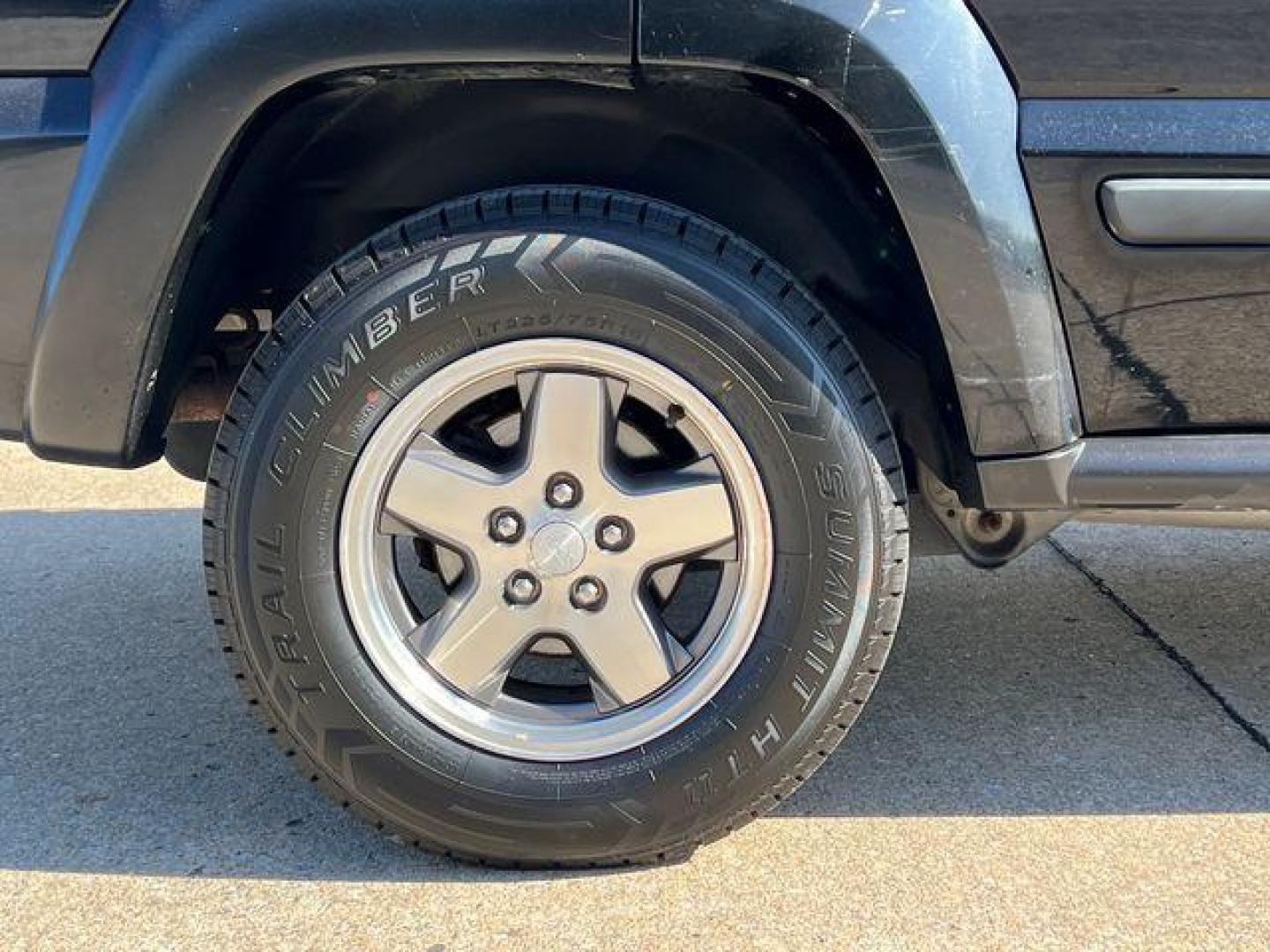 2005 BLACK /Gray Cloth JEEP LIBERTY RENEGADE (1J4GL38K55W) with an 3.7L V6 engine, Automatic transmission, located at 506 S. Kingshighway, Cape Girardeau, MO, 63703, 37.294994, -89.556206 - Photo#34