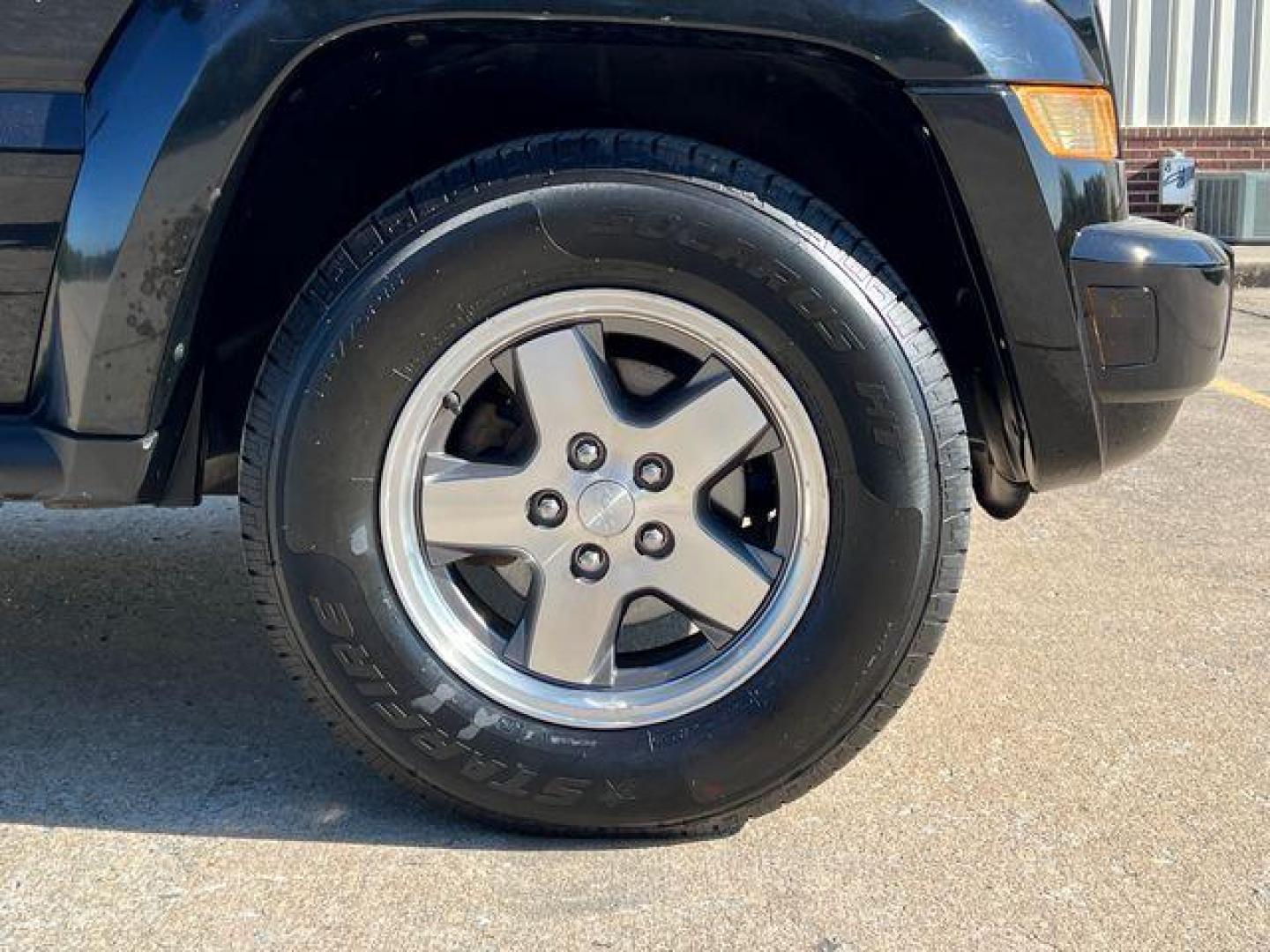 2005 BLACK /Gray Cloth JEEP LIBERTY RENEGADE (1J4GL38K55W) with an 3.7L V6 engine, Automatic transmission, located at 506 S. Kingshighway, Cape Girardeau, MO, 63703, 37.294994, -89.556206 - Photo#35