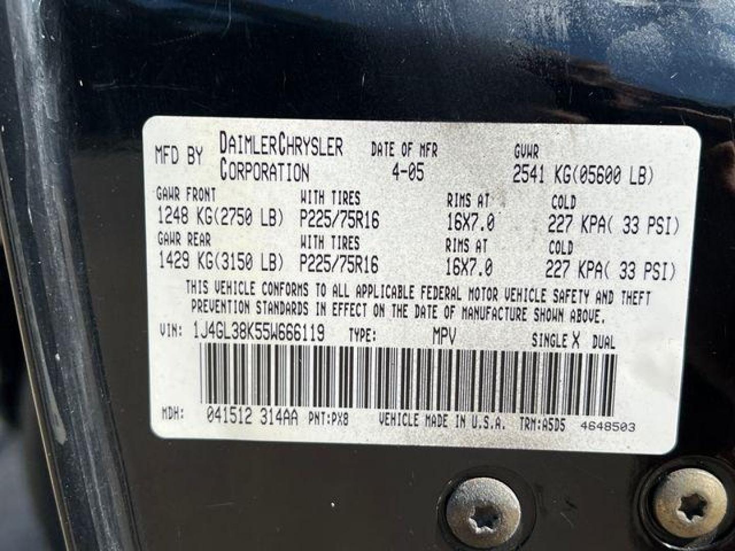 2005 BLACK /Gray Cloth JEEP LIBERTY RENEGADE (1J4GL38K55W) with an 3.7L V6 engine, Automatic transmission, located at 506 S. Kingshighway, Cape Girardeau, MO, 63703, 37.294994, -89.556206 - Photo#46