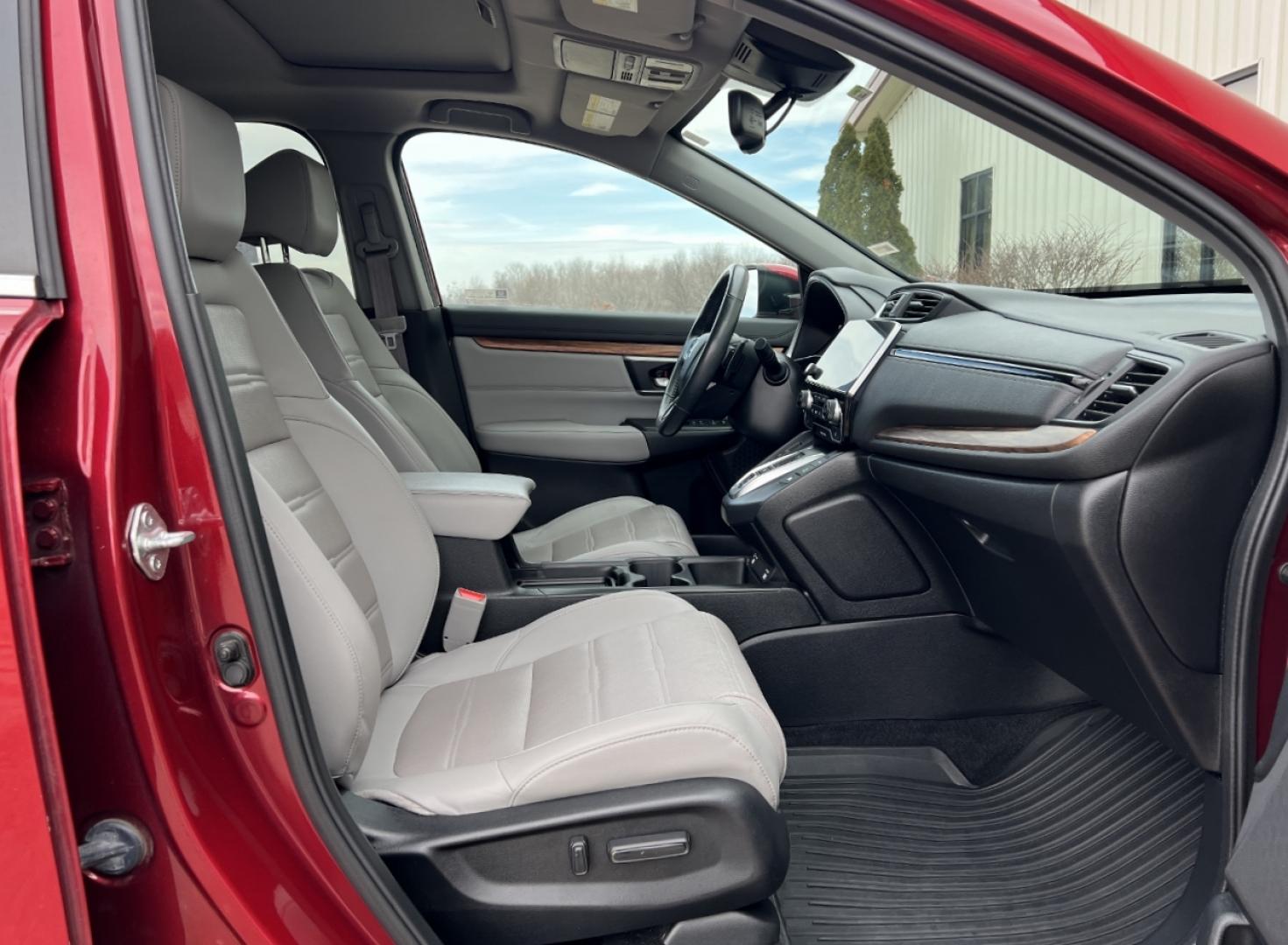 2021 RED /Gray Leather HONDA CR-V EX-L (7FART6H86ME) with an 2.0L 4 Cyl. Hybrid engine, Continuously Variable transmission, located at 2990 Old Orchard Rd., Jackson, MO, 63755, 37.354214, -89.612106 - 2021 Honda CR-V HYBRID EX-L Local 1-Owner 90xxx miles All Wheel Drive 2.0L 4 Cyl. Hybrid Automatic Leather Power/Heated Seats Heated Steering Wheel Backup Camera Sunroof Bluetooth Remote Start Cruise Power Windows/Locks/Mirrors We have financing available and we accept trades! Fill ou - Photo#17