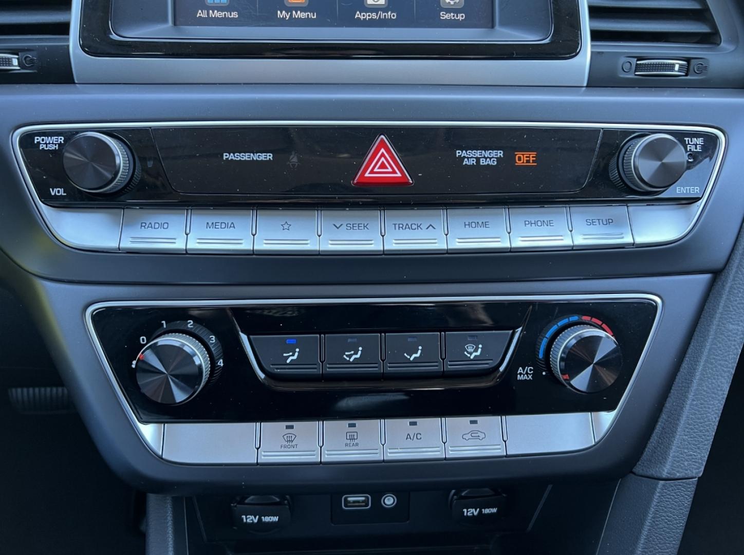 2019 WHITE /Black Cloth HYUNDAI SONATA SE (5NPE24AF4KH) with an 2.4L 4 Cyl. engine, Automatic transmission, located at 2990 Old Orchard Rd., Jackson, MO, 63755, 37.354214, -89.612106 - 2019 Hyundai Sonata SE 111xxx miles Front Wheel Drive 2.4L 4 Cyl. Automatic Backup Camera Bluetooth Cruise Power Windows/Locks/Mirrors We have financing available and we accept trades! Fill out a credit application on our website or come by today! If you have any questions, give us a call - Photo#23