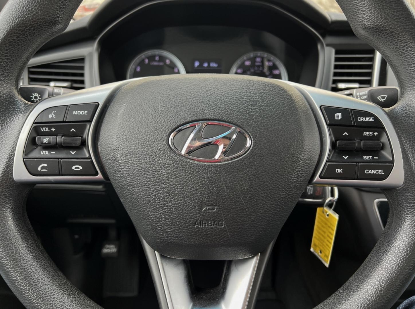 2019 WHITE /Black Cloth HYUNDAI SONATA SE (5NPE24AF3KH) with an 2.4L 4 Cyl. engine, Automatic transmission, located at 2990 Old Orchard Rd., Jackson, MO, 63755, 37.354214, -89.612106 - 2019 Hyundai Sonata SE 77xxx miles Front Wheel Drive 2.4L 4 Cyl. Automatic Backup Camera Bluetooth Cruise Power Windows/Locks/Mirrors We have financing available and we accept trades! Fill out a credit application on our website or come by today! If you have any questions, give us a call a - Photo#19
