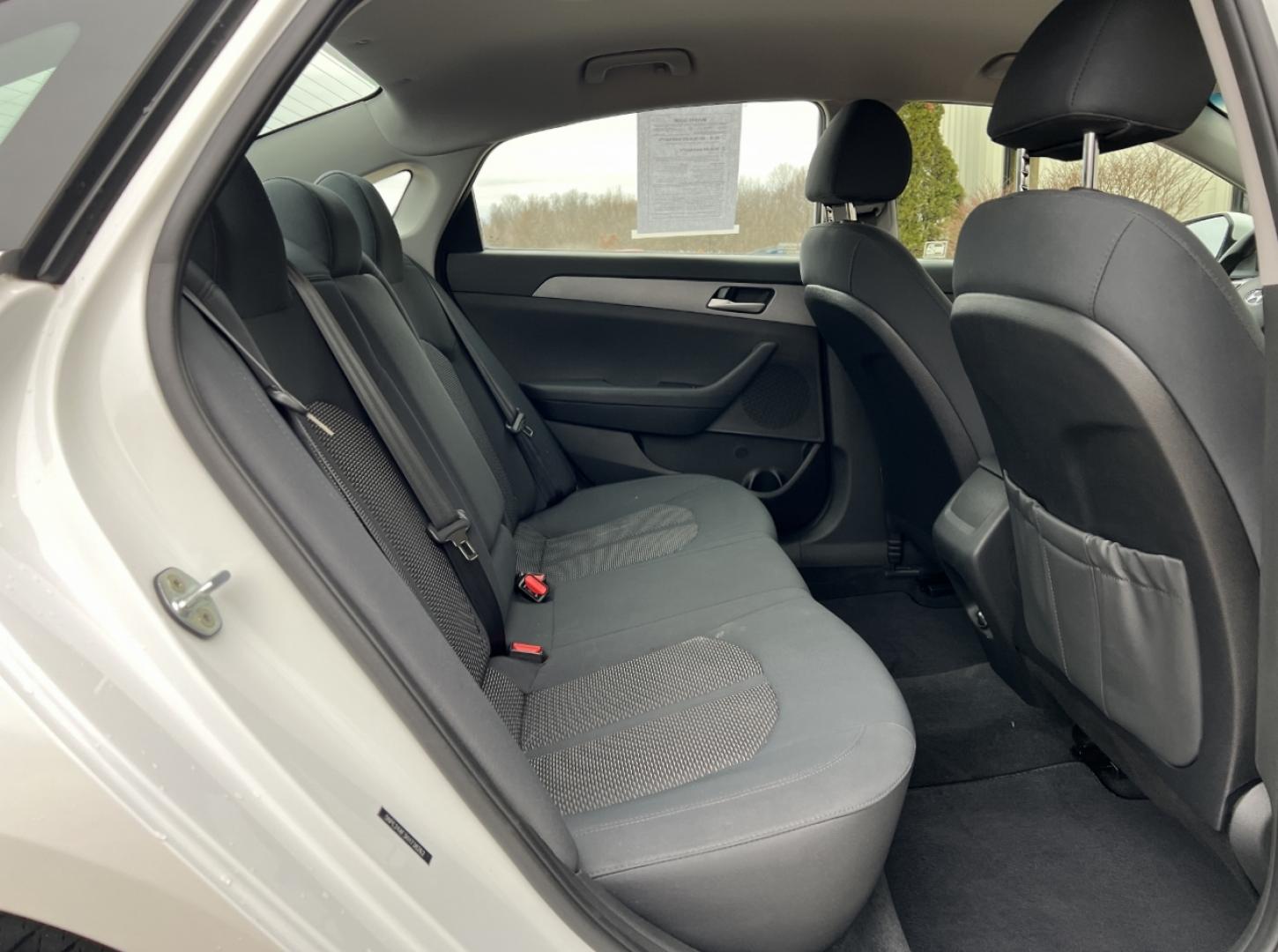 2019 WHITE /Black Cloth HYUNDAI SONATA SE (5NPE24AF3KH) with an 2.4L 4 Cyl. engine, Automatic transmission, located at 2990 Old Orchard Rd., Jackson, MO, 63755, 37.354214, -89.612106 - 2019 Hyundai Sonata SE 77xxx miles Front Wheel Drive 2.4L 4 Cyl. Automatic Backup Camera Bluetooth Cruise Power Windows/Locks/Mirrors We have financing available and we accept trades! Fill out a credit application on our website or come by today! If you have any questions, give us a call a - Photo#15