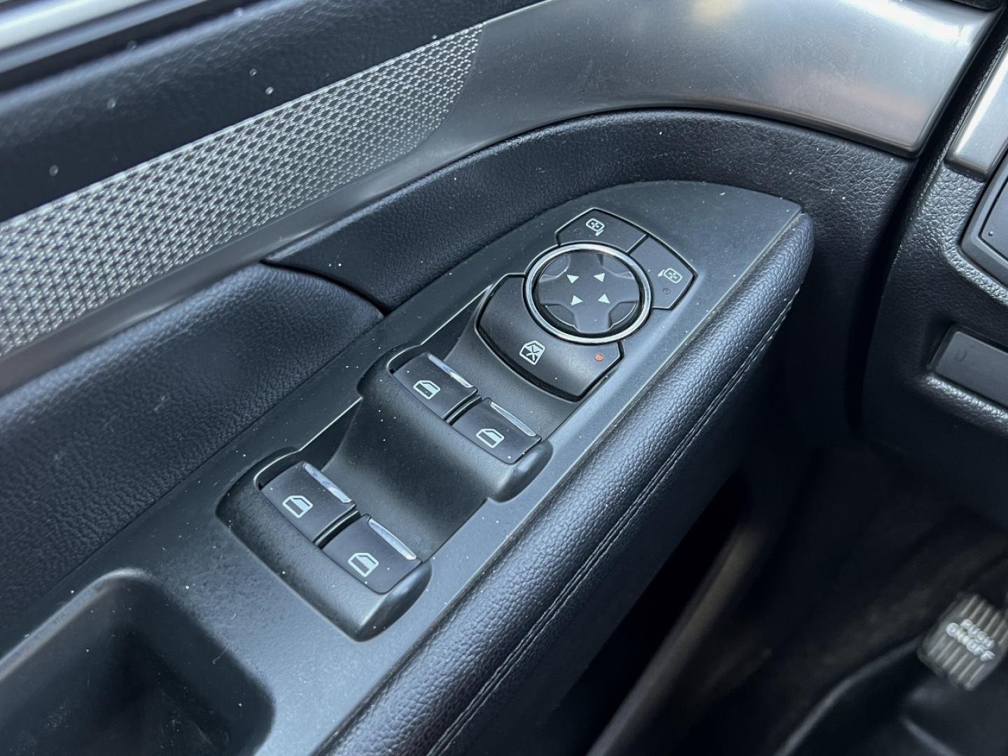 2019 WHITE /Black Cloth FORD EXPLORER XLT (1FM5K8D83KG) with an 3.5L V6 engine, Automatic transmission, located at 2990 Old Orchard Rd., Jackson, MO, 63755, 37.354214, -89.612106 - 2019 Ford Explorer XLT 116xxx miles 4 Wheel Drive 3.5L V6 Automatic 3rd Row Backup Camera Power Seats Bluetooth Cruise Power Windows/Locks/Mirrors We have financing available and we accept trades! Fill out a credit application on our website or come by today! If you have any questions, g - Photo#28