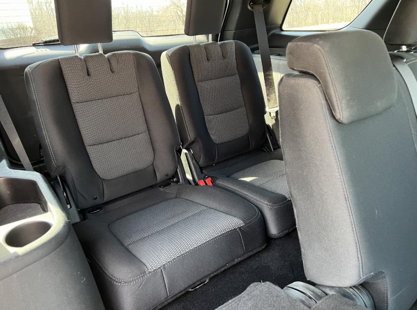2019 WHITE /Black Cloth FORD EXPLORER XLT (1FM5K8D83KG) with an 3.5L V6 engine, Automatic transmission, located at 2990 Old Orchard Rd., Jackson, MO, 63755, 37.354214, -89.612106 - 2019 Ford Explorer XLT 116xxx miles 4 Wheel Drive 3.5L V6 Automatic 3rd Row Backup Camera Power Seats Bluetooth Cruise Power Windows/Locks/Mirrors We have financing available and we accept trades! Fill out a credit application on our website or come by today! If you have any questions, g - Photo#17