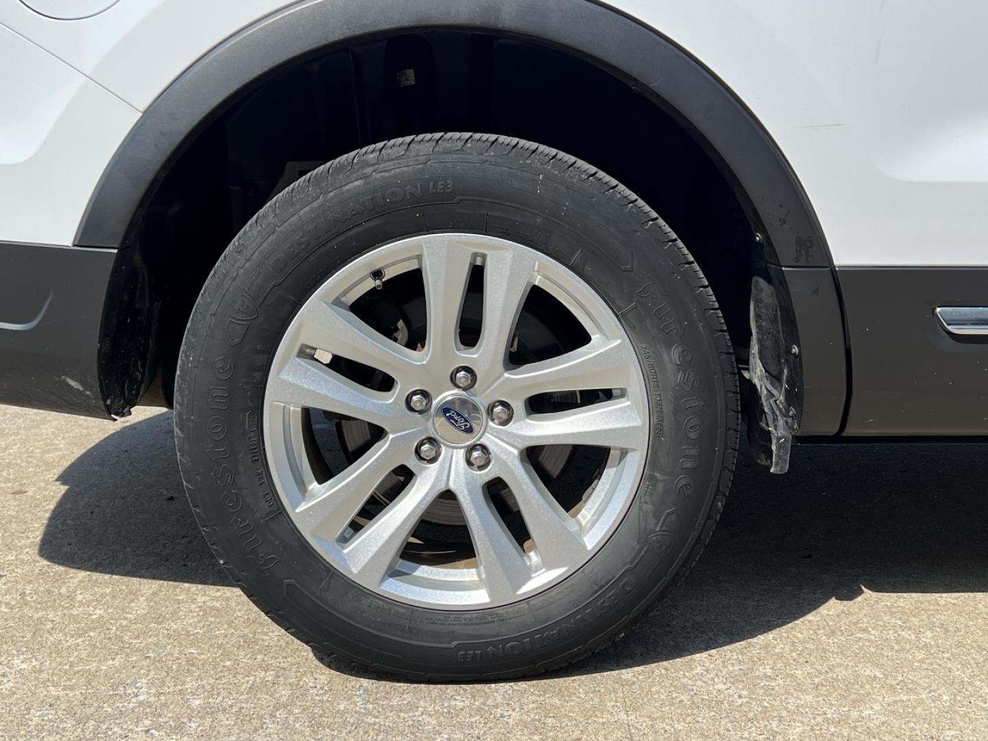 2019 WHITE /Black Cloth FORD EXPLORER XLT (1FM5K8D83KG) with an 3.5L V6 engine, Automatic transmission, located at 2990 Old Orchard Rd., Jackson, MO, 63755, 37.354214, -89.612106 - 2019 Ford Explorer XLT 116xxx miles 4 Wheel Drive 3.5L V6 Automatic 3rd Row Backup Camera Power Seats Bluetooth Cruise Power Windows/Locks/Mirrors We have financing available and we accept trades! Fill out a credit application on our website or come by today! If you have any questions, g - Photo#39