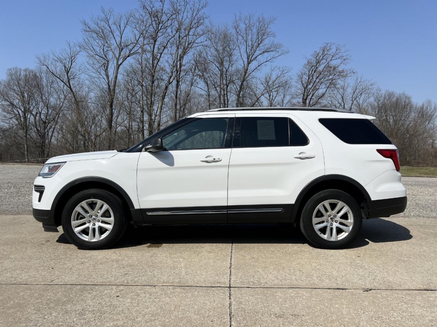 2019 WHITE /Black Cloth FORD EXPLORER XLT (1FM5K8D83KG) with an 3.5L V6 engine, Automatic transmission, located at 2990 Old Orchard Rd., Jackson, MO, 63755, 37.354214, -89.612106 - 2019 Ford Explorer XLT 116xxx miles 4 Wheel Drive 3.5L V6 Automatic 3rd Row Backup Camera Power Seats Bluetooth Cruise Power Windows/Locks/Mirrors We have financing available and we accept trades! Fill out a credit application on our website or come by today! If you have any questions, g - Photo#5