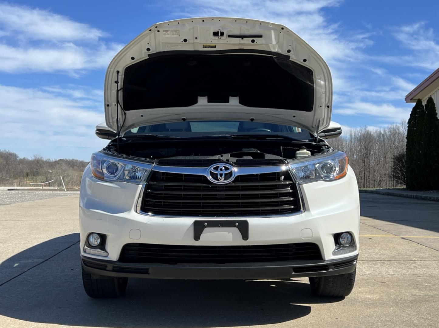 2016 WHITE /Tan Leather TOYOTA HIGHLANDER LIMITED (5TDDKRFH5GS) with an 3.5L V6 engine, Automatic transmission, located at 2990 Old Orchard Rd., Jackson, MO, 63755, 37.354214, -89.612106 - 2016 Toyota Highlander Limited Local 1-Owner 101xxx miles All Wheel Drive 3.5L V6 Automatic Leather 3rd Row Navigation Power/Heated/Cooled Seats Backup Camera Sunroof Bluetooth Cruise Power Windows/Locks/Mirrors We have financing available and we accept trades! Fill out a credit appli - Photo#39