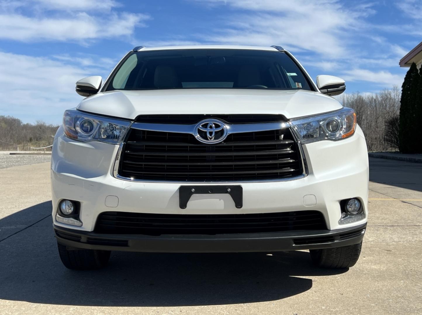 2016 WHITE /Tan Leather TOYOTA HIGHLANDER LIMITED (5TDDKRFH5GS) with an 3.5L V6 engine, Automatic transmission, located at 2990 Old Orchard Rd., Jackson, MO, 63755, 37.354214, -89.612106 - 2016 Toyota Highlander Limited Local 1-Owner 101xxx miles All Wheel Drive 3.5L V6 Automatic Leather 3rd Row Navigation Power/Heated/Cooled Seats Backup Camera Sunroof Bluetooth Cruise Power Windows/Locks/Mirrors We have financing available and we accept trades! Fill out a credit appli - Photo#13