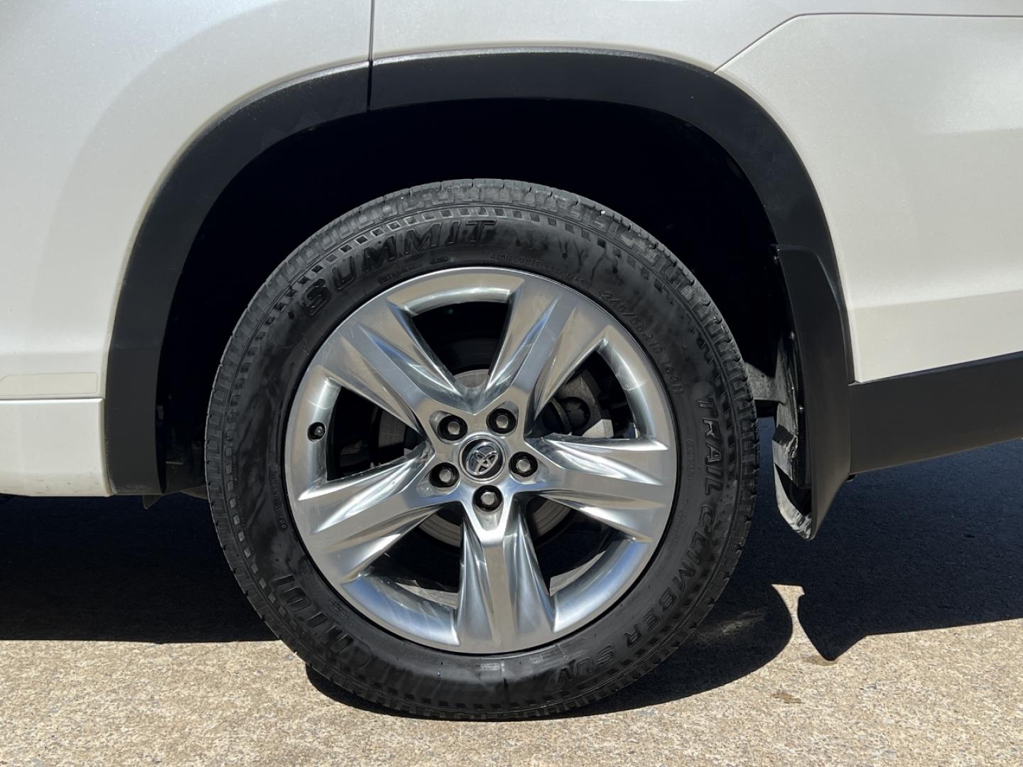 2016 WHITE /Tan Leather TOYOTA HIGHLANDER LIMITED (5TDDKRFH5GS) with an 3.5L V6 engine, Automatic transmission, located at 2990 Old Orchard Rd., Jackson, MO, 63755, 37.354214, -89.612106 - 2016 Toyota Highlander Limited Local 1-Owner 101xxx miles All Wheel Drive 3.5L V6 Automatic Leather 3rd Row Navigation Power/Heated/Cooled Seats Backup Camera Sunroof Bluetooth Cruise Power Windows/Locks/Mirrors We have financing available and we accept trades! Fill out a credit appli - Photo#43