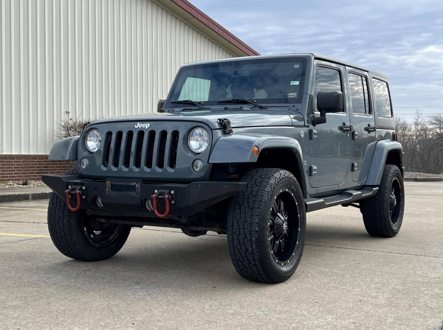 2015 GRAY /Black Cloth JEEP WRANGLER UNLIMI SAHARA (1C4HJWEG7FL) with an 3.6L V6 engine, Automatic transmission, located at 2990 Old Orchard Rd., Jackson, MO, 63755, 37.354214, -89.612106 - 2015 Jeep Wrangler Unlimited Sahara 114xxx miles 4 Wheel Drive 3.6L V6 Automatic Navigation Heated Seats 20" Wheels Bluetooth Cruise Power Windows/Locks/Mirrors We have financing available and we accept trades! Fill out a credit application on our website or come by today! If you have an - Photo#5