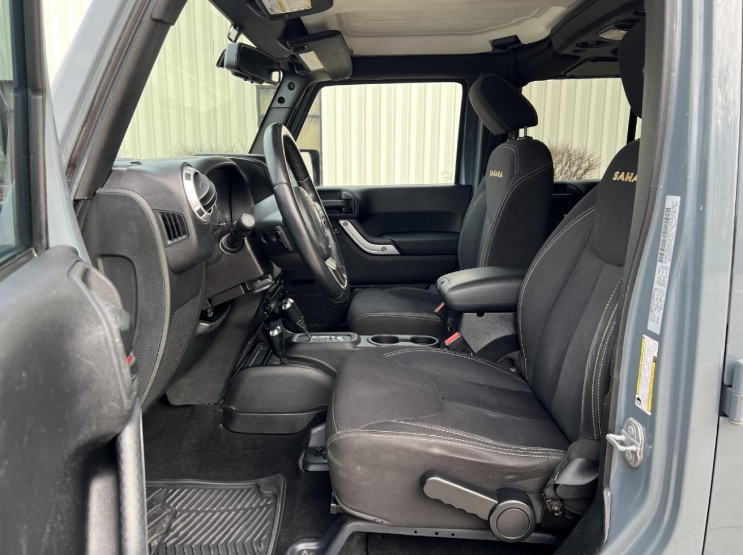 2015 GRAY /Black Cloth JEEP WRANGLER UNLIMI SAHARA (1C4HJWEG7FL) with an 3.6L V6 engine, Automatic transmission, located at 2990 Old Orchard Rd., Jackson, MO, 63755, 37.354214, -89.612106 - 2015 Jeep Wrangler Unlimited Sahara 114xxx miles 4 Wheel Drive 3.6L V6 Automatic Navigation Heated Seats 20" Wheels Bluetooth Cruise Power Windows/Locks/Mirrors We have financing available and we accept trades! Fill out a credit application on our website or come by today! If you have an - Photo#13