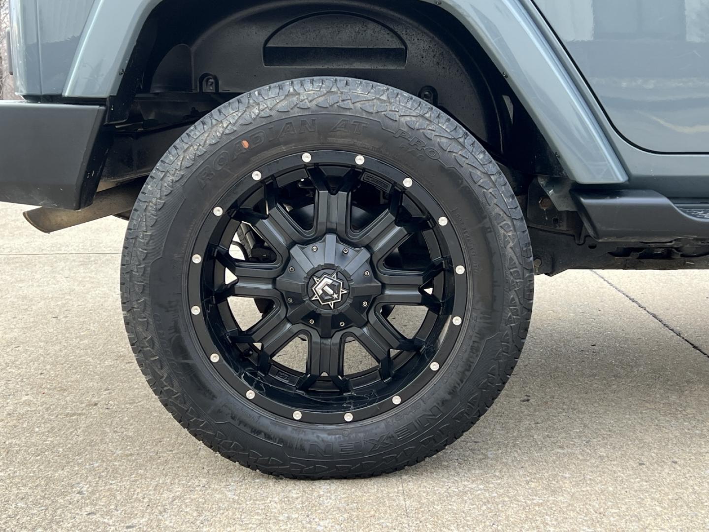 2015 GRAY /Black Cloth JEEP WRANGLER UNLIMI SAHARA (1C4HJWEG7FL) with an 3.6L V6 engine, Automatic transmission, located at 2990 Old Orchard Rd., Jackson, MO, 63755, 37.354214, -89.612106 - 2015 Jeep Wrangler Unlimited Sahara 114xxx miles 4 Wheel Drive 3.6L V6 Automatic Navigation Heated Seats 20" Wheels Bluetooth Cruise Power Windows/Locks/Mirrors We have financing available and we accept trades! Fill out a credit application on our website or come by today! If you have an - Photo#31