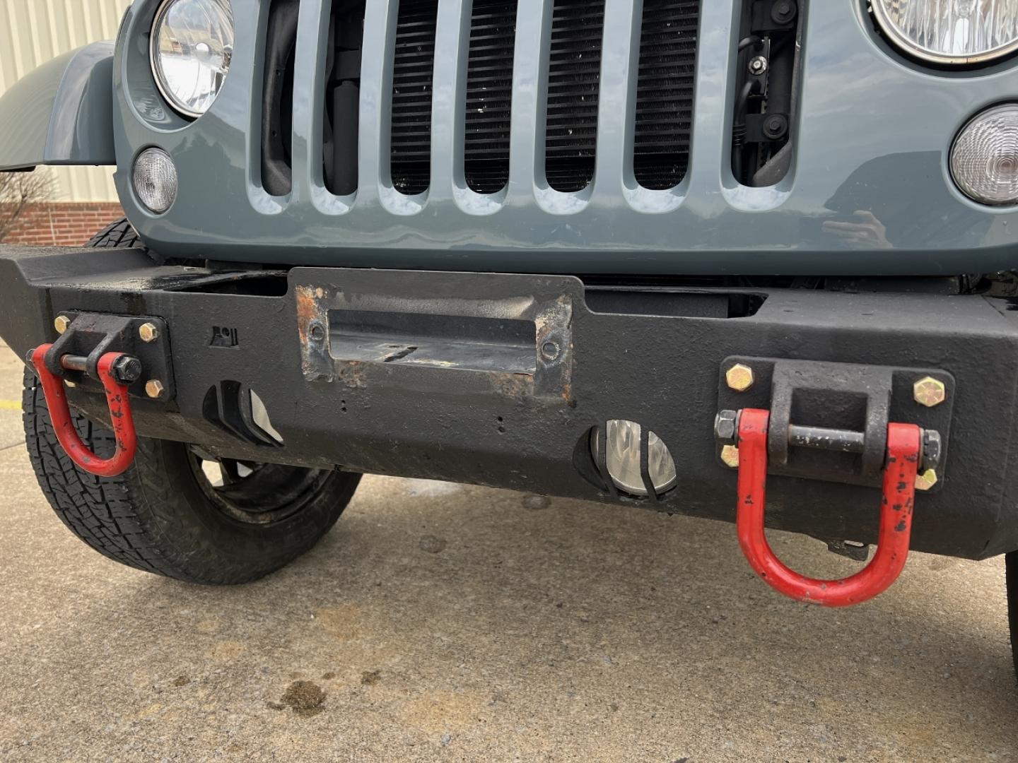 2015 GRAY /Black Cloth JEEP WRANGLER UNLIMI SAHARA (1C4HJWEG7FL) with an 3.6L V6 engine, Automatic transmission, located at 2990 Old Orchard Rd., Jackson, MO, 63755, 37.354214, -89.612106 - 2015 Jeep Wrangler Unlimited Sahara 114xxx miles 4 Wheel Drive 3.6L V6 Automatic Navigation Heated Seats 20" Wheels Bluetooth Cruise Power Windows/Locks/Mirrors We have financing available and we accept trades! Fill out a credit application on our website or come by today! If you have an - Photo#35