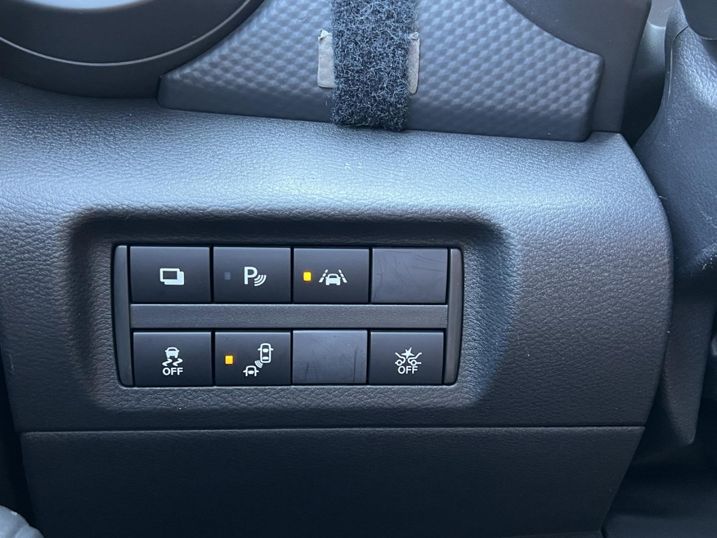 2021 WHITE /Black Cloth NISSAN KICKS S (3N1CP5BV2ML) with an 1.6L 4 Cyl. engine, Continuously Variable transmission, located at 506 S. Kingshighway, Cape Girardeau, MO, 63703, 37.294994, -89.556206 - 2021 Nissan Kicks S 1-Owner 146xxx miles Front Wheel Drive 1.6L 4 Cyl. Automatic Backup Camera Bluetooth Cruise Power Windows/Locks/Mirrors We have financing available and we accept trades! Fill out a credit application on our website or come by today! If you have any questions, give us a - Photo#26