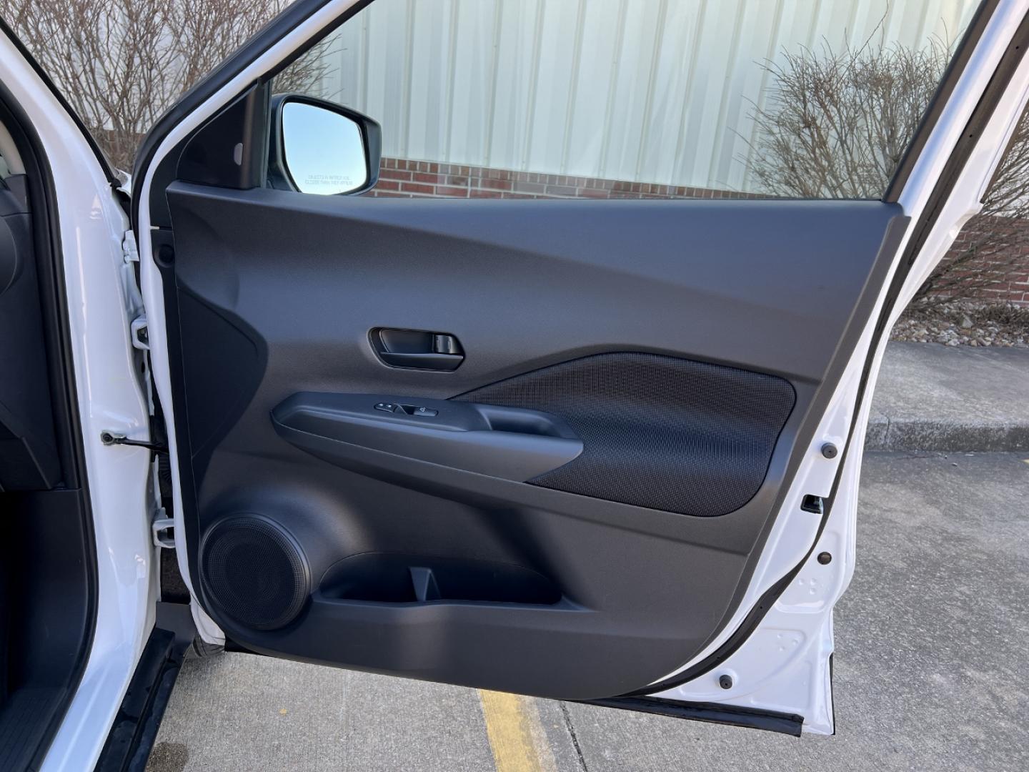 2021 WHITE /Black Cloth NISSAN KICKS S (3N1CP5BV2ML) with an 1.6L 4 Cyl. engine, Continuously Variable transmission, located at 506 S. Kingshighway, Cape Girardeau, MO, 63703, 37.294994, -89.556206 - 2021 Nissan Kicks S 1-Owner 146xxx miles Front Wheel Drive 1.6L 4 Cyl. Automatic Backup Camera Bluetooth Cruise Power Windows/Locks/Mirrors We have financing available and we accept trades! Fill out a credit application on our website or come by today! If you have any questions, give us a - Photo#12