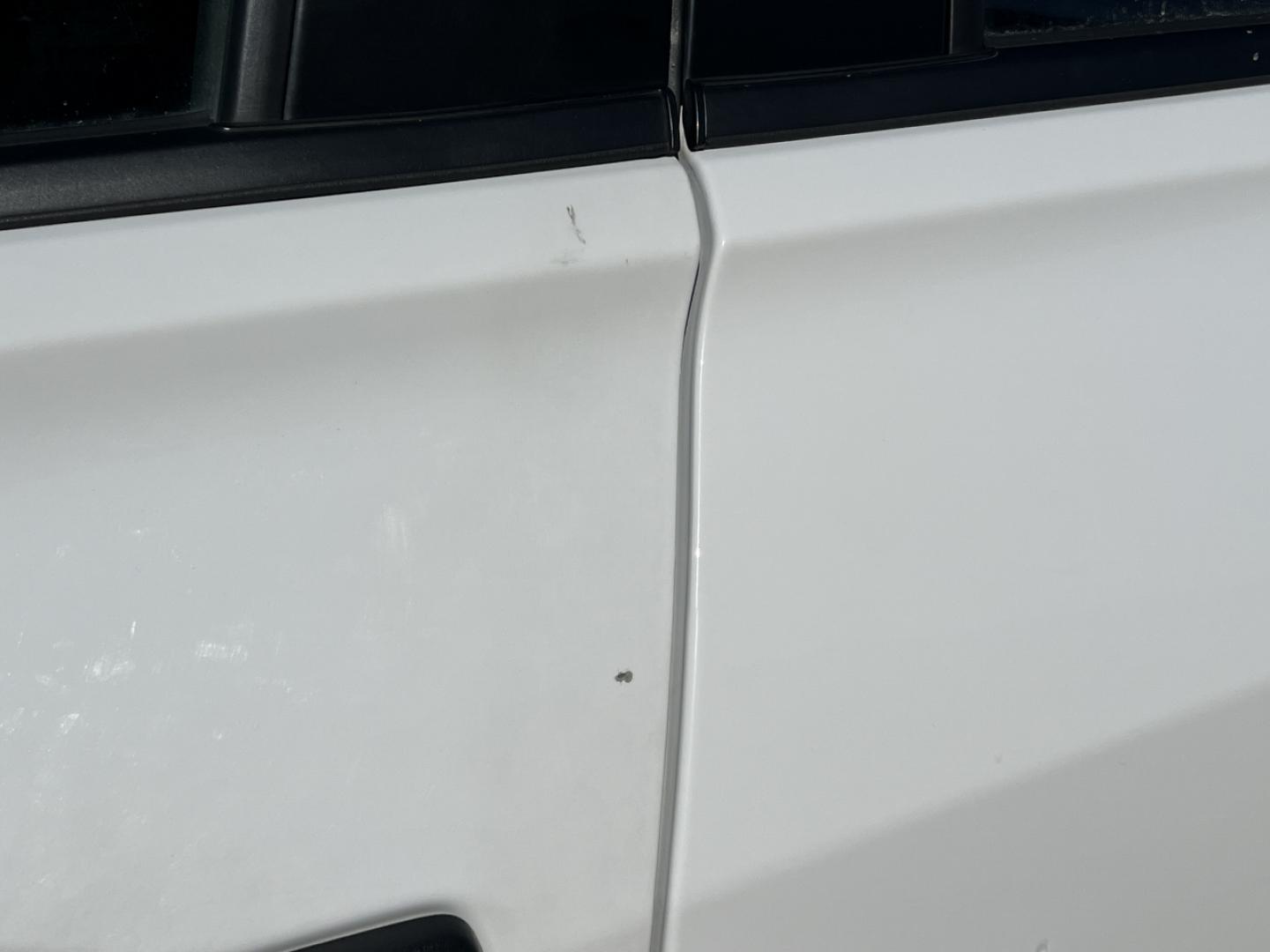 2021 WHITE /Black Cloth NISSAN KICKS S (3N1CP5BV2ML) with an 1.6L 4 Cyl. engine, Continuously Variable transmission, located at 506 S. Kingshighway, Cape Girardeau, MO, 63703, 37.294994, -89.556206 - 2021 Nissan Kicks S 1-Owner 146xxx miles Front Wheel Drive 1.6L 4 Cyl. Automatic Backup Camera Bluetooth Cruise Power Windows/Locks/Mirrors We have financing available and we accept trades! Fill out a credit application on our website or come by today! If you have any questions, give us a - Photo#36