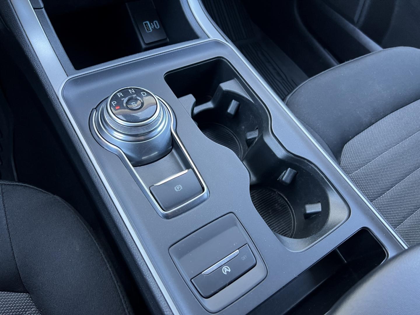 2021 SILVER /Black Cloth FORD EDGE SE (2FMPK3G94MB) with an 2.0L 4 Cyl. engine, Automatic transmission, located at 506 S. Kingshighway, Cape Girardeau, MO, 63703, 37.294994, -89.556206 - 2021 Ford Edge SE 1-Owner 89xxx miles Front Wheel Drive 2.0L 4 Cyl. Automatic New Tires Backup Camera Bluetooth Cruise Power Windows/Locks/Mirrors We have financing available and we accept trades! Fill out a credit application on our website or come by today! If you have any questions, g - Photo#21