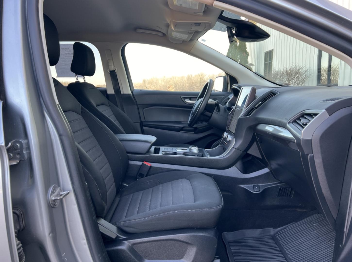 2021 SILVER /Black Cloth FORD EDGE SE (2FMPK3G94MB) with an 2.0L 4 Cyl. engine, Automatic transmission, located at 506 S. Kingshighway, Cape Girardeau, MO, 63703, 37.294994, -89.556206 - 2021 Ford Edge SE 1-Owner 89xxx miles Front Wheel Drive 2.0L 4 Cyl. Automatic New Tires Backup Camera Bluetooth Cruise Power Windows/Locks/Mirrors We have financing available and we accept trades! Fill out a credit application on our website or come by today! If you have any questions, g - Photo#13