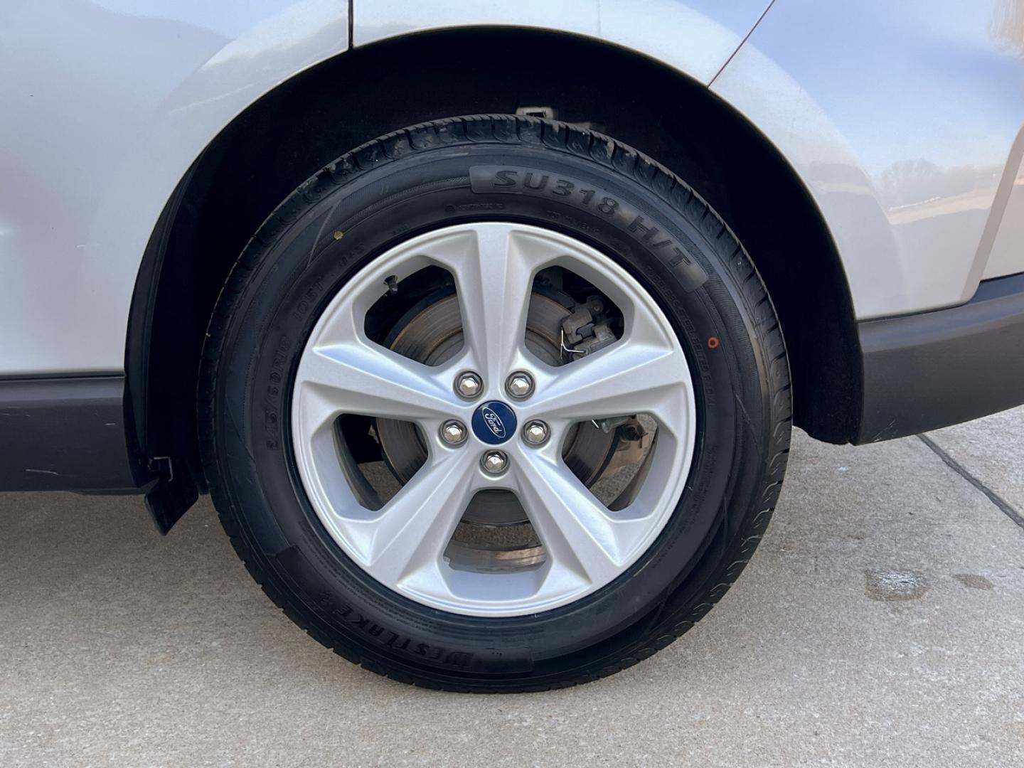 2021 SILVER /Black Cloth FORD EDGE SE (2FMPK3G94MB) with an 2.0L 4 Cyl. engine, Automatic transmission, located at 506 S. Kingshighway, Cape Girardeau, MO, 63703, 37.294994, -89.556206 - 2021 Ford Edge SE 1-Owner 89xxx miles Front Wheel Drive 2.0L 4 Cyl. Automatic New Tires Backup Camera Bluetooth Cruise Power Windows/Locks/Mirrors We have financing available and we accept trades! Fill out a credit application on our website or come by today! If you have any questions, g - Photo#34