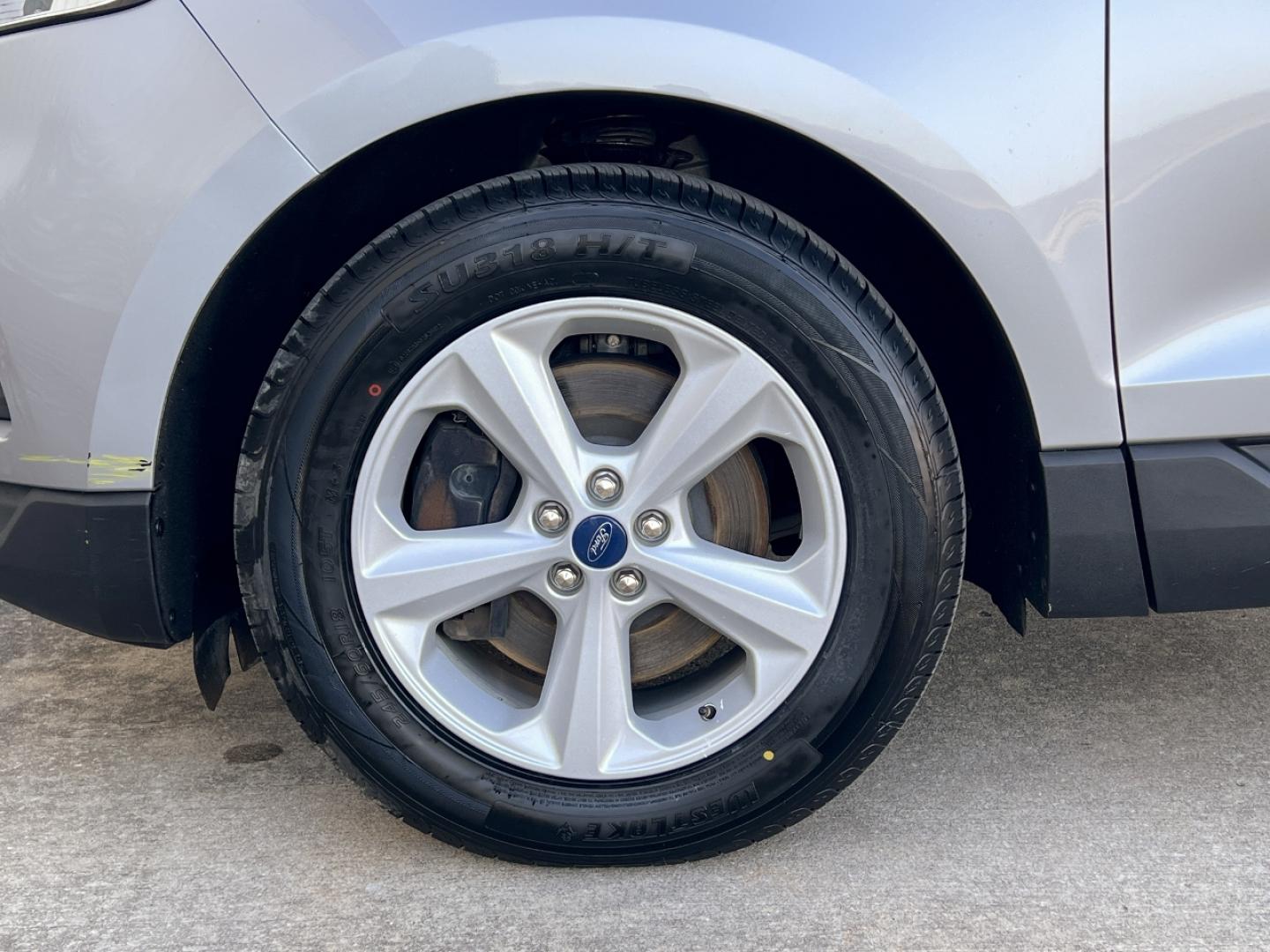 2021 SILVER /Black Cloth FORD EDGE SE (2FMPK3G94MB) with an 2.0L 4 Cyl. engine, Automatic transmission, located at 506 S. Kingshighway, Cape Girardeau, MO, 63703, 37.294994, -89.556206 - 2021 Ford Edge SE 1-Owner 89xxx miles Front Wheel Drive 2.0L 4 Cyl. Automatic New Tires Backup Camera Bluetooth Cruise Power Windows/Locks/Mirrors We have financing available and we accept trades! Fill out a credit application on our website or come by today! If you have any questions, g - Photo#32