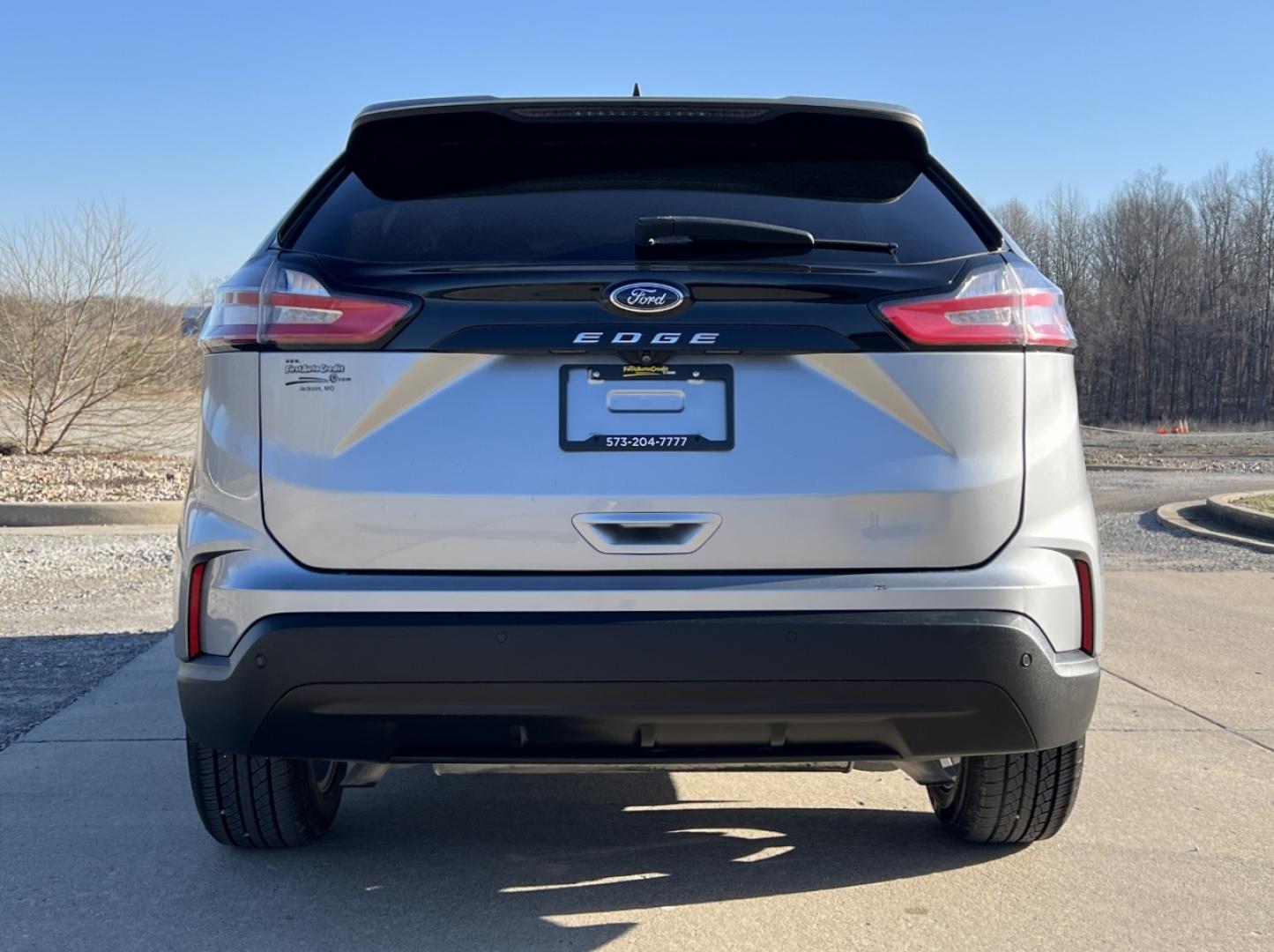2021 SILVER /Black Cloth FORD EDGE SE (2FMPK3G94MB) with an 2.0L 4 Cyl. engine, Automatic transmission, located at 506 S. Kingshighway, Cape Girardeau, MO, 63703, 37.294994, -89.556206 - 2021 Ford Edge SE 1-Owner 89xxx miles Front Wheel Drive 2.0L 4 Cyl. Automatic New Tires Backup Camera Bluetooth Cruise Power Windows/Locks/Mirrors We have financing available and we accept trades! Fill out a credit application on our website or come by today! If you have any questions, g - Photo#8