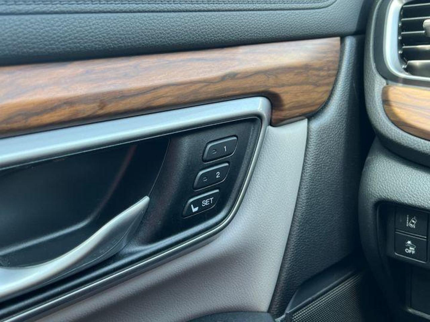 2017 MAROON /Gray Leather HONDA CR-V EXL (5J6RW1H89HL) with an 1.5L 4 Cyl. engine, Continuously Variable transmission, located at 2990 Old Orchard Rd., Jackson, MO, 63755, 37.354214, -89.612106 - 2017 Honda CR-V EX-L 150xxx miles Front Wheel Drive 1.5L 4 Cyl. Automatic Leather Backup Camera Sunroof Power/Heated Seats Bluetooth Remote Start Cruise Power Windows/Locks/Mirrors We have financing available and we accept trades! Fill out a credit application on our website or come by - Photo#32