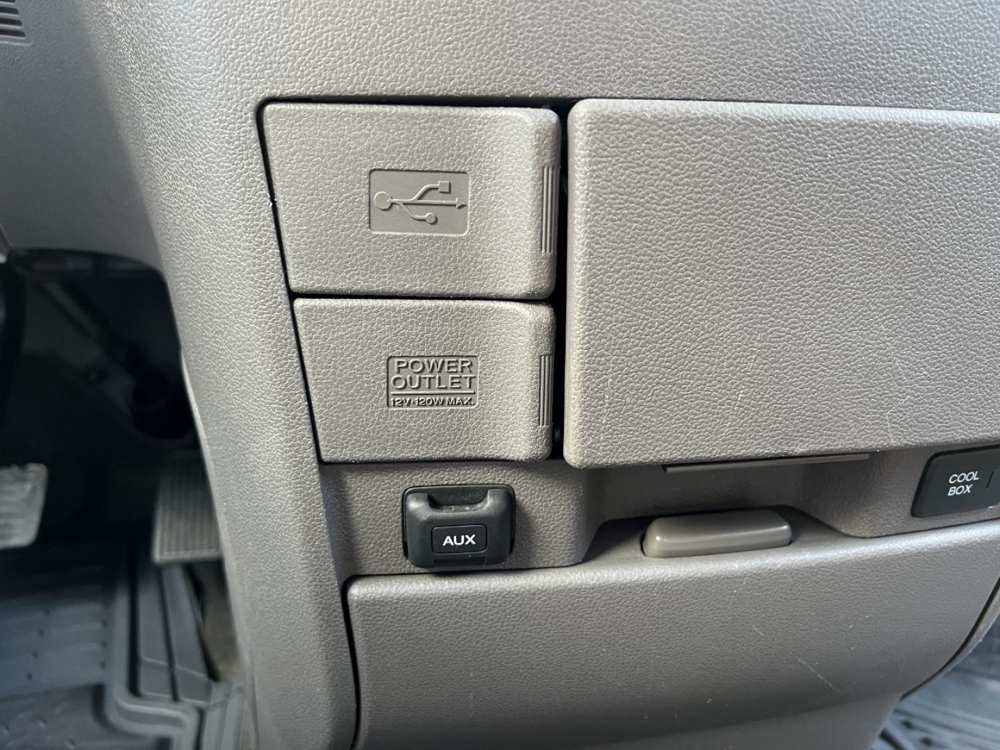 2015 SILVER /Gray Leather Honda Odyssey EX-L (5FNRL5H63FB) with an 3.5L V6 engine, Automatic transmission, located at 2990 Old Orchard Rd., Jackson, MO, 63755, 37.354214, -89.612106 - 2015 Honda Odyssey EX-L 224xxx miles Front Wheel Drive 3.5L V6 Automatic Leather 3rd Row New Tires Backup Camera Power/Heated Seats Sunroof Bluetooth Cruise Power Windows/Locks/Mirrors We have financing available and we accept trades! Fill out a credit application on our website or com - Photo#29