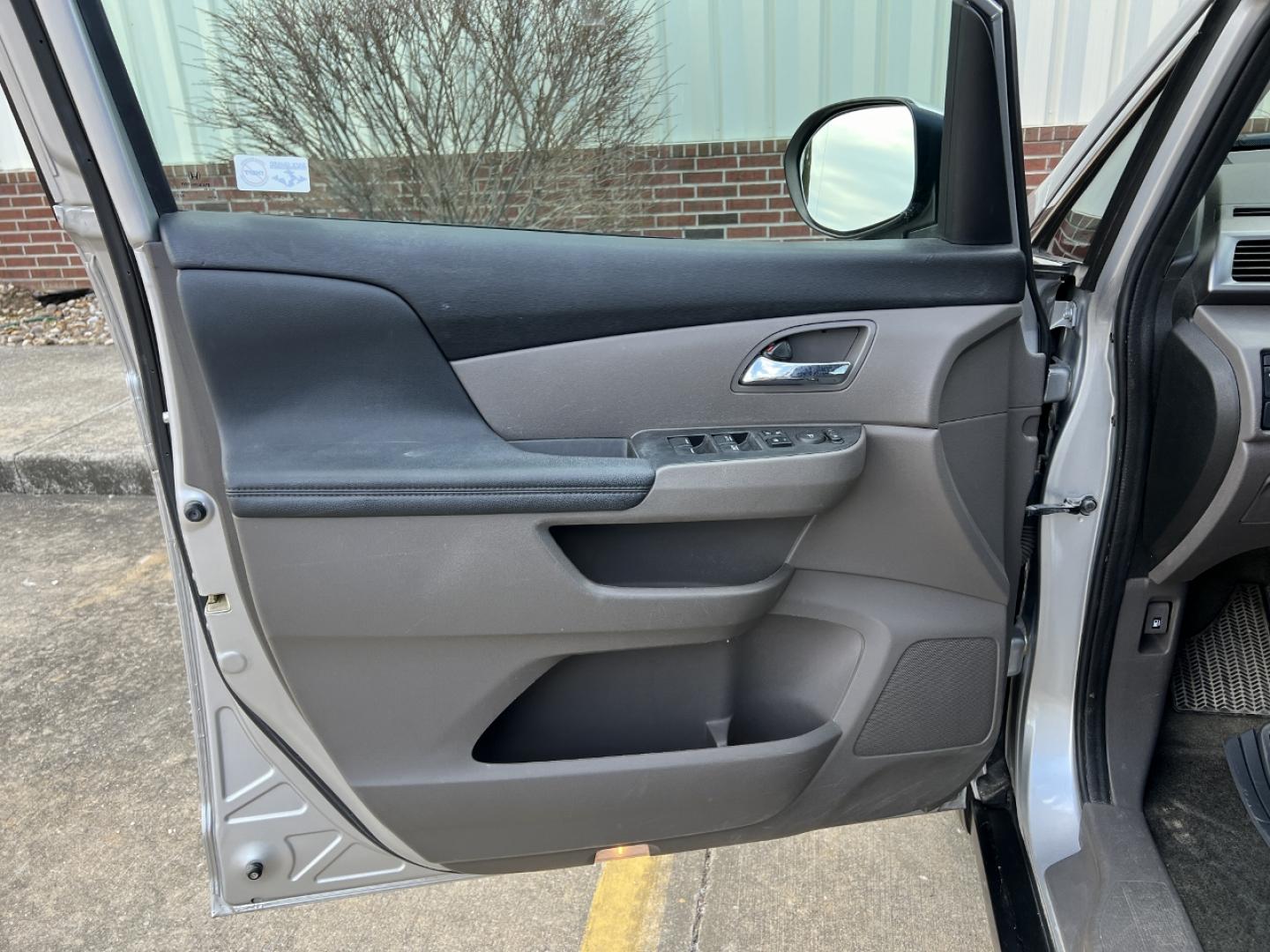 2015 SILVER /Gray Leather Honda Odyssey EX-L (5FNRL5H63FB) with an 3.5L V6 engine, Automatic transmission, located at 2990 Old Orchard Rd., Jackson, MO, 63755, 37.354214, -89.612106 - 2015 Honda Odyssey EX-L 224xxx miles Front Wheel Drive 3.5L V6 Automatic Leather 3rd Row New Tires Backup Camera Power/Heated Seats Sunroof Bluetooth Cruise Power Windows/Locks/Mirrors We have financing available and we accept trades! Fill out a credit application on our website or com - Photo#13