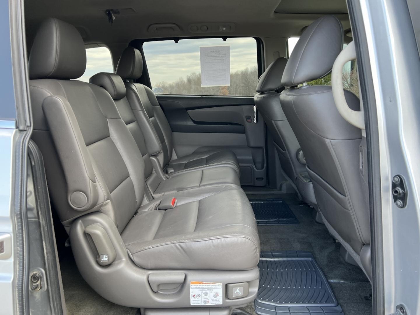2015 SILVER /Gray Leather Honda Odyssey EX-L (5FNRL5H63FB) with an 3.5L V6 engine, Automatic transmission, located at 2990 Old Orchard Rd., Jackson, MO, 63755, 37.354214, -89.612106 - 2015 Honda Odyssey EX-L 224xxx miles Front Wheel Drive 3.5L V6 Automatic Leather 3rd Row New Tires Backup Camera Power/Heated Seats Sunroof Bluetooth Cruise Power Windows/Locks/Mirrors We have financing available and we accept trades! Fill out a credit application on our website or com - Photo#18