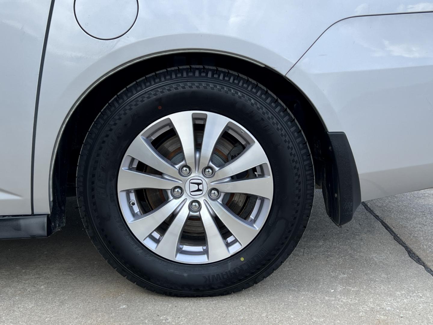 2015 SILVER /Gray Leather Honda Odyssey EX-L (5FNRL5H63FB) with an 3.5L V6 engine, Automatic transmission, located at 2990 Old Orchard Rd., Jackson, MO, 63755, 37.354214, -89.612106 - 2015 Honda Odyssey EX-L 224xxx miles Front Wheel Drive 3.5L V6 Automatic Leather 3rd Row New Tires Backup Camera Power/Heated Seats Sunroof Bluetooth Cruise Power Windows/Locks/Mirrors We have financing available and we accept trades! Fill out a credit application on our website or com - Photo#38