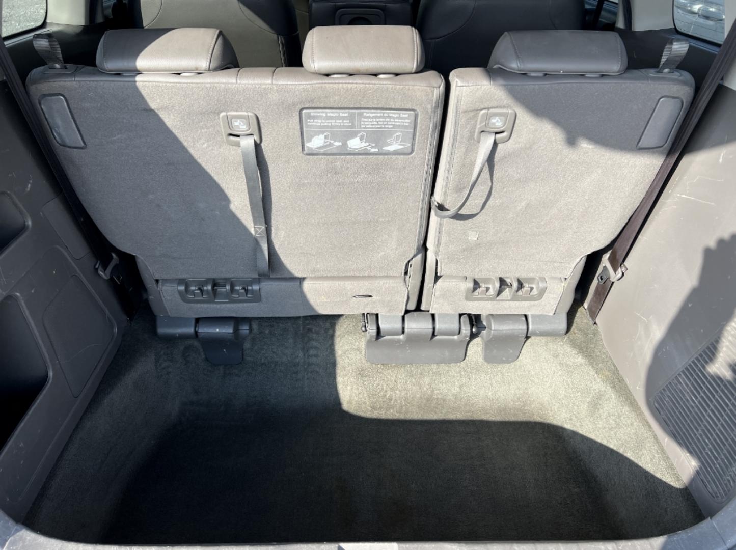 2015 SILVER /Gray Leather Honda Odyssey EX-L (5FNRL5H63FB) with an 3.5L V6 engine, Automatic transmission, located at 2990 Old Orchard Rd., Jackson, MO, 63755, 37.354214, -89.612106 - 2015 Honda Odyssey EX-L 224xxx miles Front Wheel Drive 3.5L V6 Automatic Leather 3rd Row New Tires Backup Camera Power/Heated Seats Sunroof Bluetooth Cruise Power Windows/Locks/Mirrors We have financing available and we accept trades! Fill out a credit application on our website or com - Photo#20
