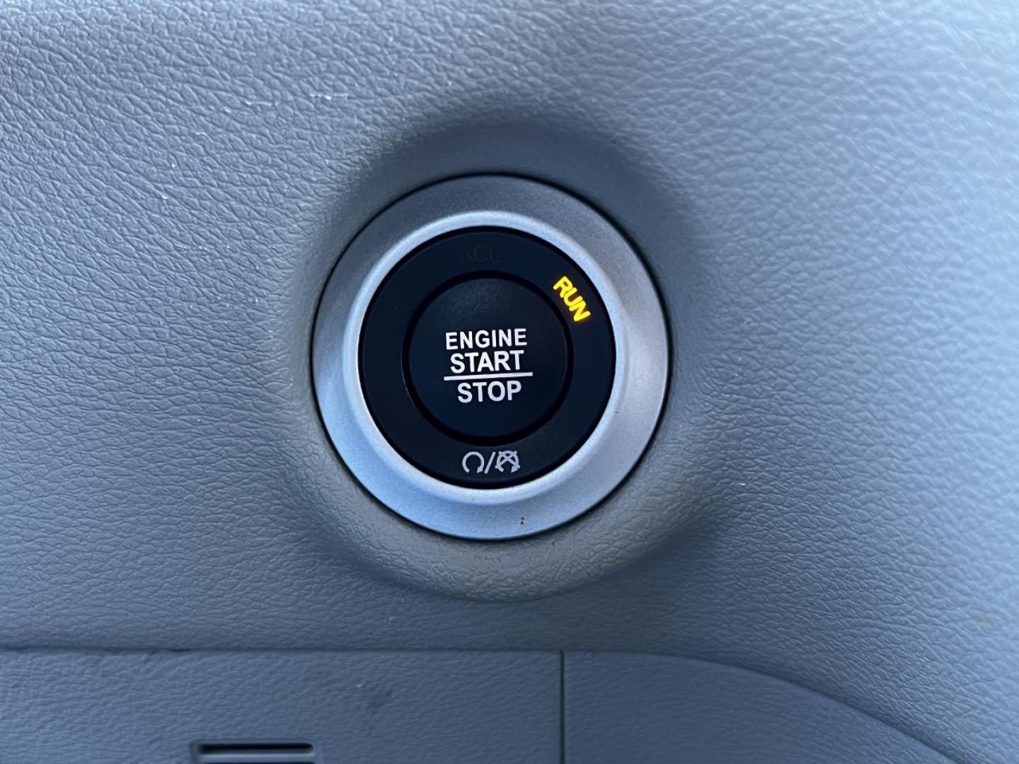 2021 WHITE /Gray Cloth CHRYSLER VOYAGER LX (2C4RC1CG5MR) with an 3.6L V6 engine, Automatic transmission, located at 2990 Old Orchard Rd., Jackson, MO, 63755, 37.354214, -89.612106 - 2021 Chrysler Voyager LX 1-Owner 95xxx miles Front Wheel Drive 3.6L V6 Automatic 3rd Row Backup Camera Power Driver Seat Stow 'N Go Bluetooth Cruise Power Windows/Locks/Mirrors We have financing available and we accept trades! Fill out a credit application on our website or come by toda - Photo#22