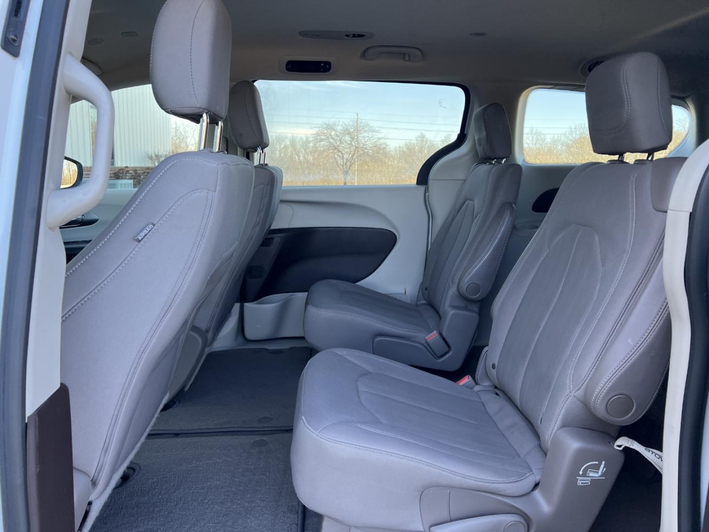 2021 WHITE /Gray Cloth CHRYSLER VOYAGER LX (2C4RC1CG5MR) with an 3.6L V6 engine, Automatic transmission, located at 2990 Old Orchard Rd., Jackson, MO, 63755, 37.354214, -89.612106 - 2021 Chrysler Voyager LX 1-Owner 95xxx miles Front Wheel Drive 3.6L V6 Automatic 3rd Row Backup Camera Power Driver Seat Stow 'N Go Bluetooth Cruise Power Windows/Locks/Mirrors We have financing available and we accept trades! Fill out a credit application on our website or come by toda - Photo#15