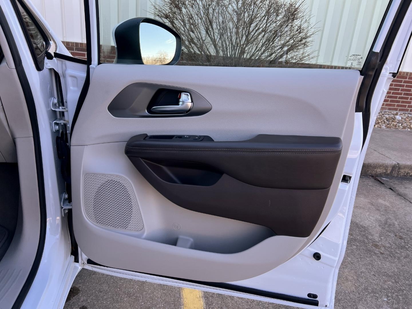 2021 WHITE /Gray Cloth CHRYSLER VOYAGER LX (2C4RC1CG5MR) with an 3.6L V6 engine, Automatic transmission, located at 2990 Old Orchard Rd., Jackson, MO, 63755, 37.354214, -89.612106 - 2021 Chrysler Voyager LX 1-Owner 95xxx miles Front Wheel Drive 3.6L V6 Automatic 3rd Row Backup Camera Power Driver Seat Stow 'N Go Bluetooth Cruise Power Windows/Locks/Mirrors We have financing available and we accept trades! Fill out a credit application on our website or come by toda - Photo#13