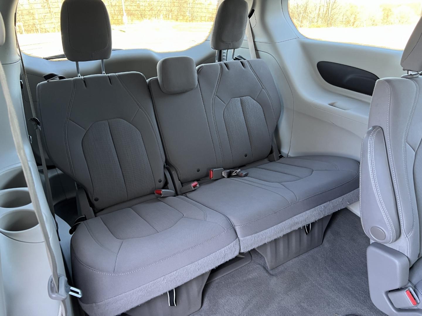 2021 WHITE /Gray Cloth CHRYSLER VOYAGER LX (2C4RC1CG5MR) with an 3.6L V6 engine, Automatic transmission, located at 2990 Old Orchard Rd., Jackson, MO, 63755, 37.354214, -89.612106 - 2021 Chrysler Voyager LX 1-Owner 95xxx miles Front Wheel Drive 3.6L V6 Automatic 3rd Row Backup Camera Power Driver Seat Stow 'N Go Bluetooth Cruise Power Windows/Locks/Mirrors We have financing available and we accept trades! Fill out a credit application on our website or come by toda - Photo#17