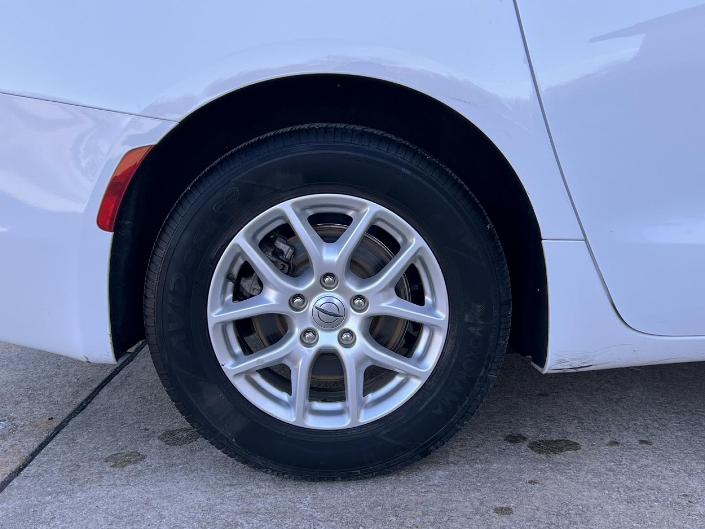 2021 WHITE /Gray Cloth CHRYSLER VOYAGER LX (2C4RC1CG5MR) with an 3.6L V6 engine, Automatic transmission, located at 2990 Old Orchard Rd., Jackson, MO, 63755, 37.354214, -89.612106 - 2021 Chrysler Voyager LX 1-Owner 95xxx miles Front Wheel Drive 3.6L V6 Automatic 3rd Row Backup Camera Power Driver Seat Stow 'N Go Bluetooth Cruise Power Windows/Locks/Mirrors We have financing available and we accept trades! Fill out a credit application on our website or come by toda - Photo#37