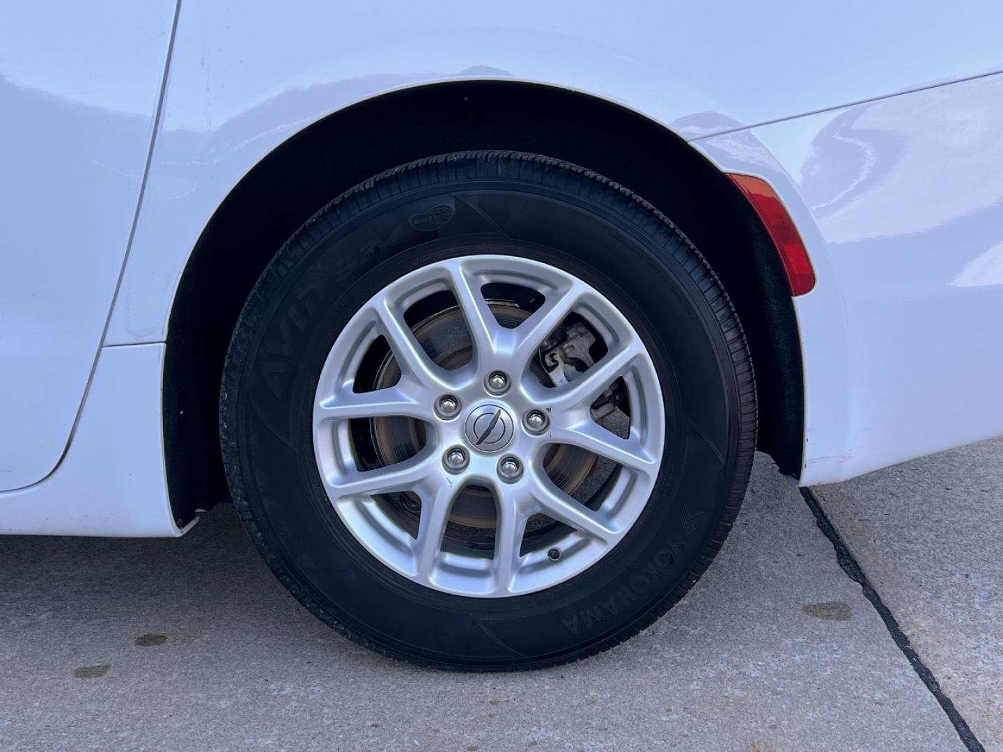 2021 WHITE /Gray Cloth CHRYSLER VOYAGER LX (2C4RC1CG5MR) with an 3.6L V6 engine, Automatic transmission, located at 2990 Old Orchard Rd., Jackson, MO, 63755, 37.354214, -89.612106 - 2021 Chrysler Voyager LX 1-Owner 95xxx miles Front Wheel Drive 3.6L V6 Automatic 3rd Row Backup Camera Power Driver Seat Stow 'N Go Bluetooth Cruise Power Windows/Locks/Mirrors We have financing available and we accept trades! Fill out a credit application on our website or come by toda - Photo#36