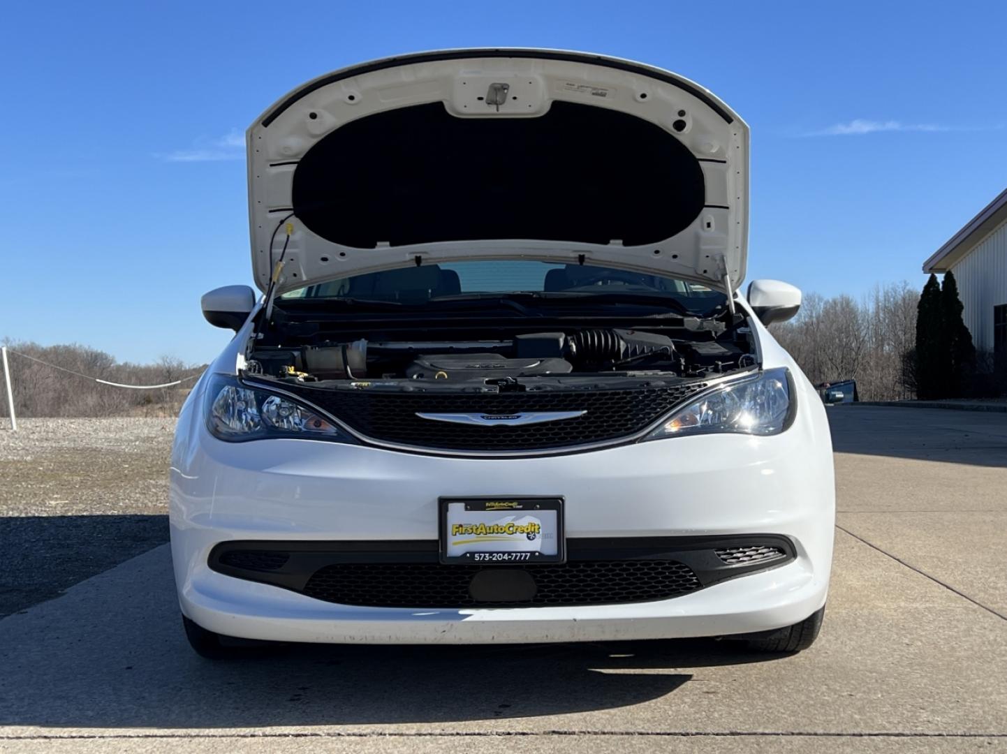 2021 WHITE /Gray Cloth CHRYSLER VOYAGER LX (2C4RC1CG5MR) with an 3.6L V6 engine, Automatic transmission, located at 2990 Old Orchard Rd., Jackson, MO, 63755, 37.354214, -89.612106 - 2021 Chrysler Voyager LX 1-Owner 95xxx miles Front Wheel Drive 3.6L V6 Automatic 3rd Row Backup Camera Power Driver Seat Stow 'N Go Bluetooth Cruise Power Windows/Locks/Mirrors We have financing available and we accept trades! Fill out a credit application on our website or come by toda - Photo#32