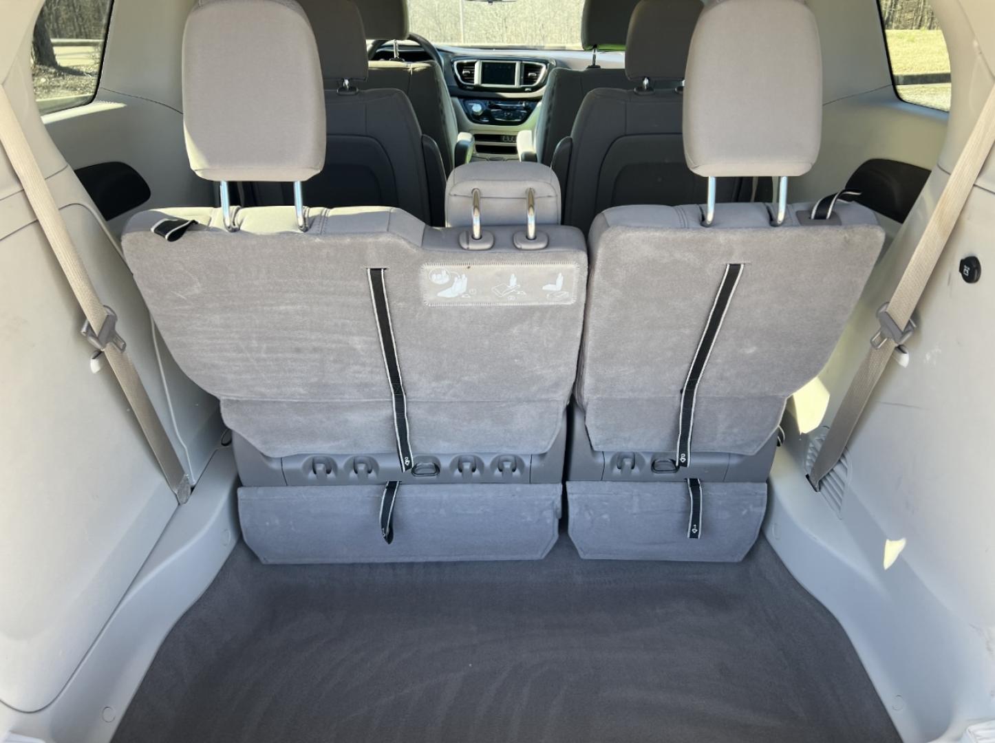 2021 WHITE /Gray Cloth CHRYSLER VOYAGER LX (2C4RC1CG5MR) with an 3.6L V6 engine, Automatic transmission, located at 2990 Old Orchard Rd., Jackson, MO, 63755, 37.354214, -89.612106 - 2021 Chrysler Voyager LX 1-Owner 95xxx miles Front Wheel Drive 3.6L V6 Automatic 3rd Row Backup Camera Power Driver Seat Stow 'N Go Bluetooth Cruise Power Windows/Locks/Mirrors We have financing available and we accept trades! Fill out a credit application on our website or come by toda - Photo#19
