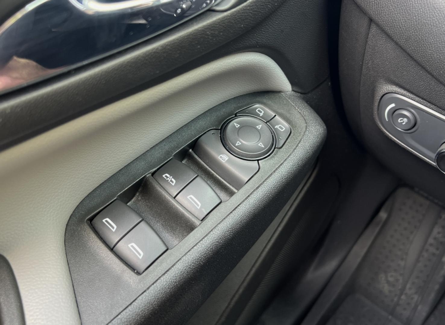 2021 WHITE /Gray Cloth CHEVROLET EQUINOX LS (3GNAXHEVXMS) with an 1.5L 4 Cyl. engine, Automatic transmission, located at 2990 Old Orchard Rd., Jackson, MO, 63755, 37.354214, -89.612106 - 2021 Chevrolet Equinox LS 93xxx miles Front Wheel Drive 1.5L 4 Cyl. Automatic Power Driver Seat Backup Camera Bluetooth Cruise Power Windows/Locks/Mirrors We have financing available and we accept trades! Fill out a credit application on our website or come by today! If you have any quest - Photo#27