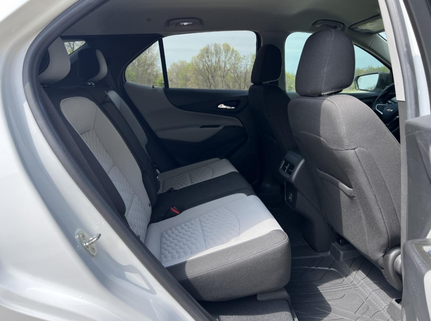 2021 WHITE /Gray Cloth CHEVROLET EQUINOX LS (3GNAXHEVXMS) with an 1.5L 4 Cyl. engine, Automatic transmission, located at 2990 Old Orchard Rd., Jackson, MO, 63755, 37.354214, -89.612106 - 2021 Chevrolet Equinox LS 93xxx miles Front Wheel Drive 1.5L 4 Cyl. Automatic Power Driver Seat Backup Camera Bluetooth Cruise Power Windows/Locks/Mirrors We have financing available and we accept trades! Fill out a credit application on our website or come by today! If you have any quest - Photo#16