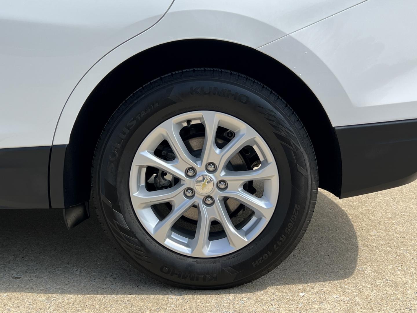 2021 WHITE /Gray Cloth CHEVROLET EQUINOX LS (3GNAXHEVXMS) with an 1.5L 4 Cyl. engine, Automatic transmission, located at 2990 Old Orchard Rd., Jackson, MO, 63755, 37.354214, -89.612106 - 2021 Chevrolet Equinox LS 93xxx miles Front Wheel Drive 1.5L 4 Cyl. Automatic Power Driver Seat Backup Camera Bluetooth Cruise Power Windows/Locks/Mirrors We have financing available and we accept trades! Fill out a credit application on our website or come by today! If you have any quest - Photo#37