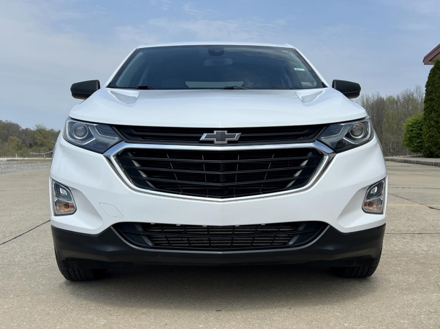 2021 WHITE /Gray Cloth CHEVROLET EQUINOX LS (3GNAXHEVXMS) with an 1.5L 4 Cyl. engine, Automatic transmission, located at 2990 Old Orchard Rd., Jackson, MO, 63755, 37.354214, -89.612106 - 2021 Chevrolet Equinox LS 93xxx miles Front Wheel Drive 1.5L 4 Cyl. Automatic Power Driver Seat Backup Camera Bluetooth Cruise Power Windows/Locks/Mirrors We have financing available and we accept trades! Fill out a credit application on our website or come by today! If you have any quest - Photo#10