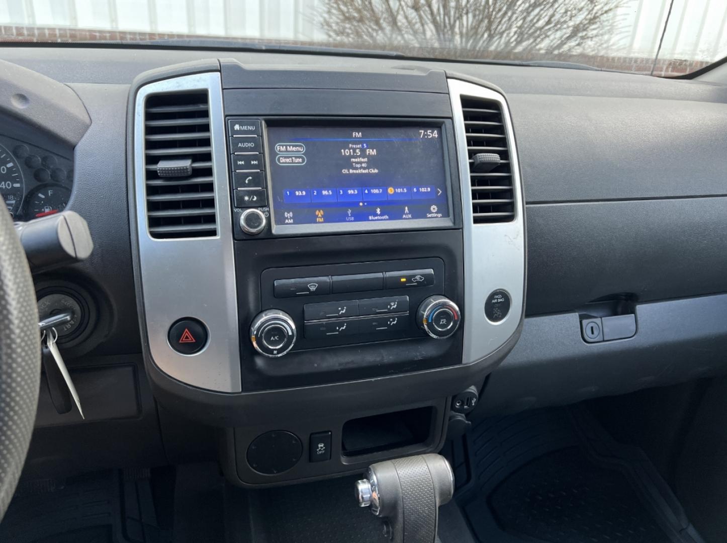 2019 WHITE /Black Cloth NISSAN FRONTIER SV (1N6BD0CT7KN) with an 2.5L 4 Cyl. engine, Automatic transmission, located at 2990 Old Orchard Rd., Jackson, MO, 63755, 37.354214, -89.612106 - 2019 Nissan Frontier SV Only 52xxx miles Rear Wheel Drive 2.5L 4 Cyl. Automatic Backup Camera Bluetooth Cruise Power Windows/Locks/Mirrors We have financing available and we accept trades! Fill out a credit application on our website or come by today! If you have any questions, give us a c - Photo#25