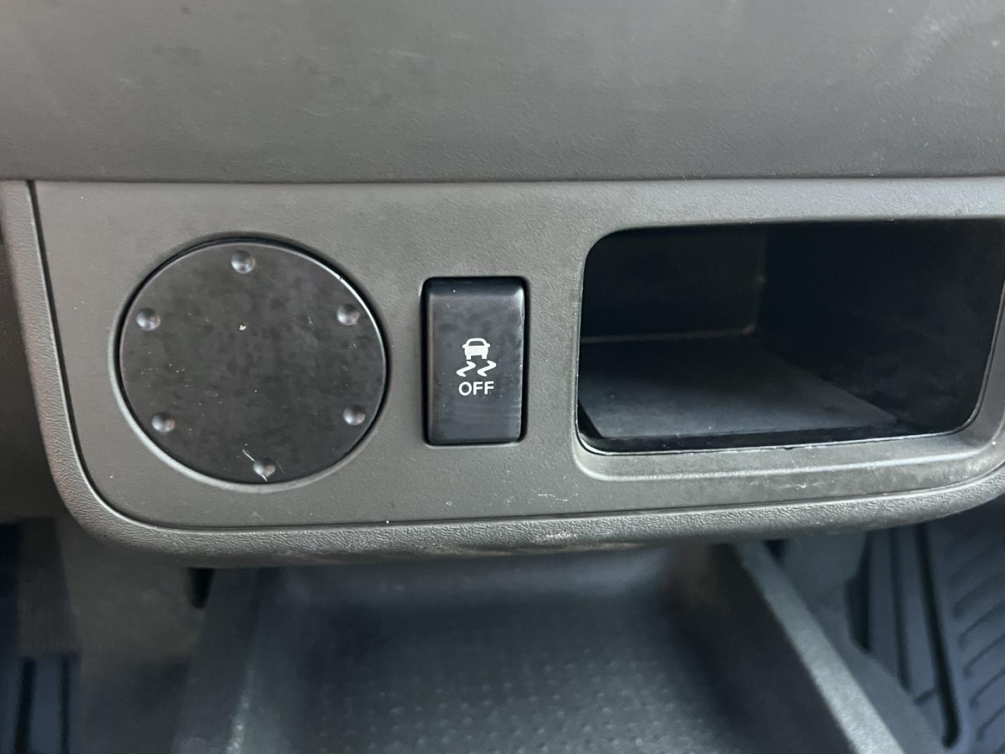 2019 WHITE /Black Cloth NISSAN FRONTIER SV (1N6BD0CT7KN) with an 2.5L 4 Cyl. engine, Automatic transmission, located at 2990 Old Orchard Rd., Jackson, MO, 63755, 37.354214, -89.612106 - 2019 Nissan Frontier SV Only 52xxx miles Rear Wheel Drive 2.5L 4 Cyl. Automatic Backup Camera Bluetooth Cruise Power Windows/Locks/Mirrors We have financing available and we accept trades! Fill out a credit application on our website or come by today! If you have any questions, give us a c - Photo#28