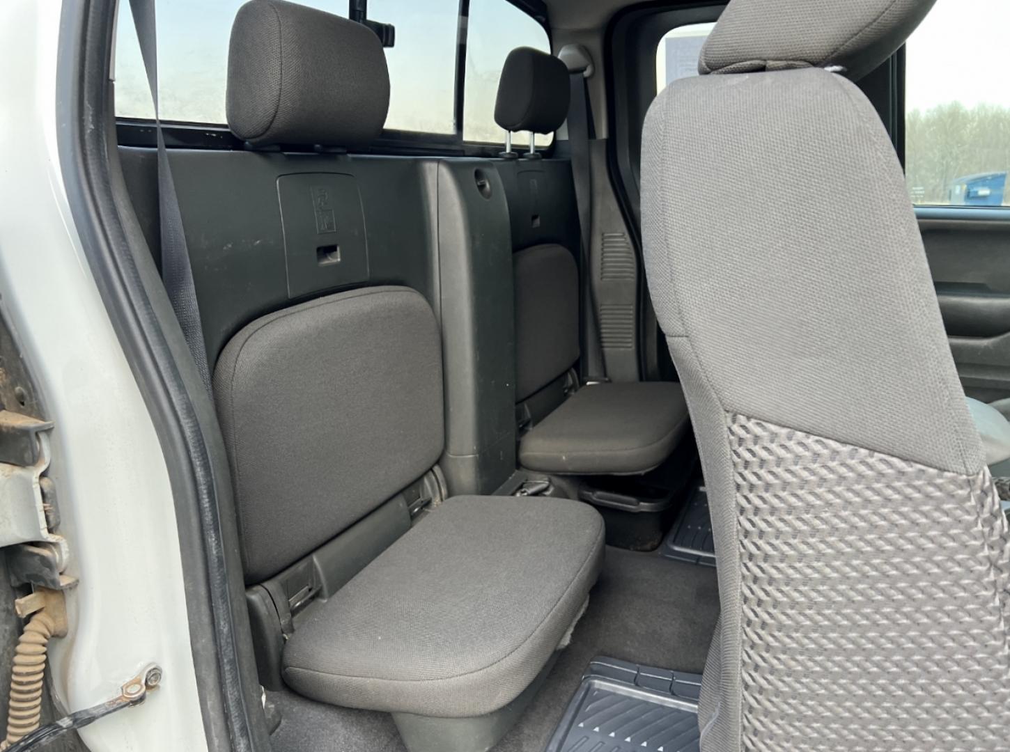 2019 WHITE /Black Cloth NISSAN FRONTIER SV (1N6BD0CT7KN) with an 2.5L 4 Cyl. engine, Automatic transmission, located at 2990 Old Orchard Rd., Jackson, MO, 63755, 37.354214, -89.612106 - 2019 Nissan Frontier SV Only 52xxx miles Rear Wheel Drive 2.5L 4 Cyl. Automatic Backup Camera Bluetooth Cruise Power Windows/Locks/Mirrors We have financing available and we accept trades! Fill out a credit application on our website or come by today! If you have any questions, give us a c - Photo#16