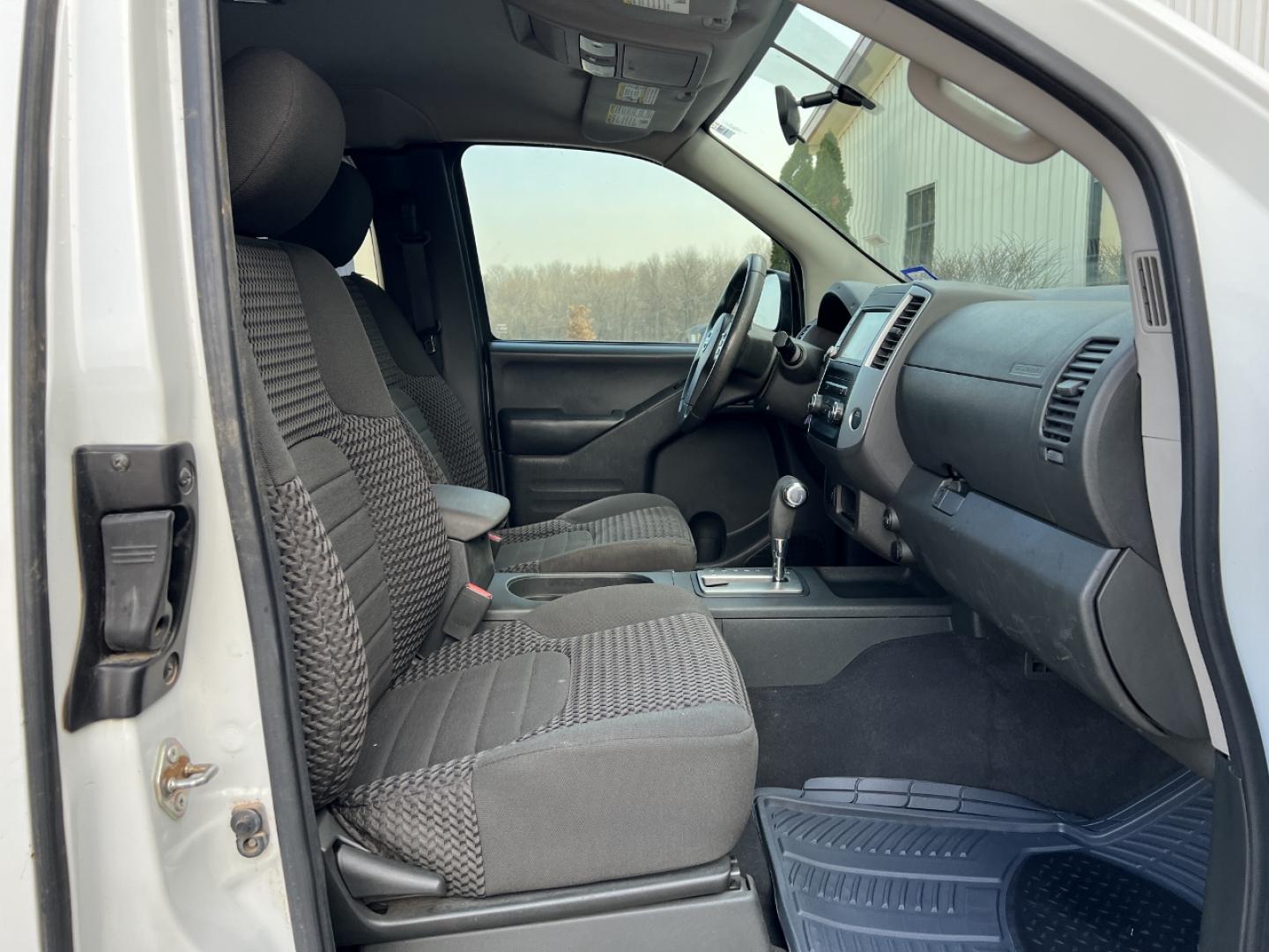 2019 WHITE /Black Cloth NISSAN FRONTIER SV (1N6BD0CT7KN) with an 2.5L 4 Cyl. engine, Automatic transmission, located at 2990 Old Orchard Rd., Jackson, MO, 63755, 37.354214, -89.612106 - 2019 Nissan Frontier SV Only 52xxx miles Rear Wheel Drive 2.5L 4 Cyl. Automatic Backup Camera Bluetooth Cruise Power Windows/Locks/Mirrors We have financing available and we accept trades! Fill out a credit application on our website or come by today! If you have any questions, give us a c - Photo#13