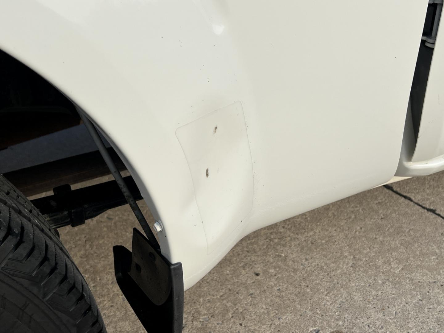 2019 WHITE /Black Cloth NISSAN FRONTIER SV (1N6BD0CT7KN) with an 2.5L 4 Cyl. engine, Automatic transmission, located at 2990 Old Orchard Rd., Jackson, MO, 63755, 37.354214, -89.612106 - 2019 Nissan Frontier SV Only 52xxx miles Rear Wheel Drive 2.5L 4 Cyl. Automatic Backup Camera Bluetooth Cruise Power Windows/Locks/Mirrors We have financing available and we accept trades! Fill out a credit application on our website or come by today! If you have any questions, give us a c - Photo#43